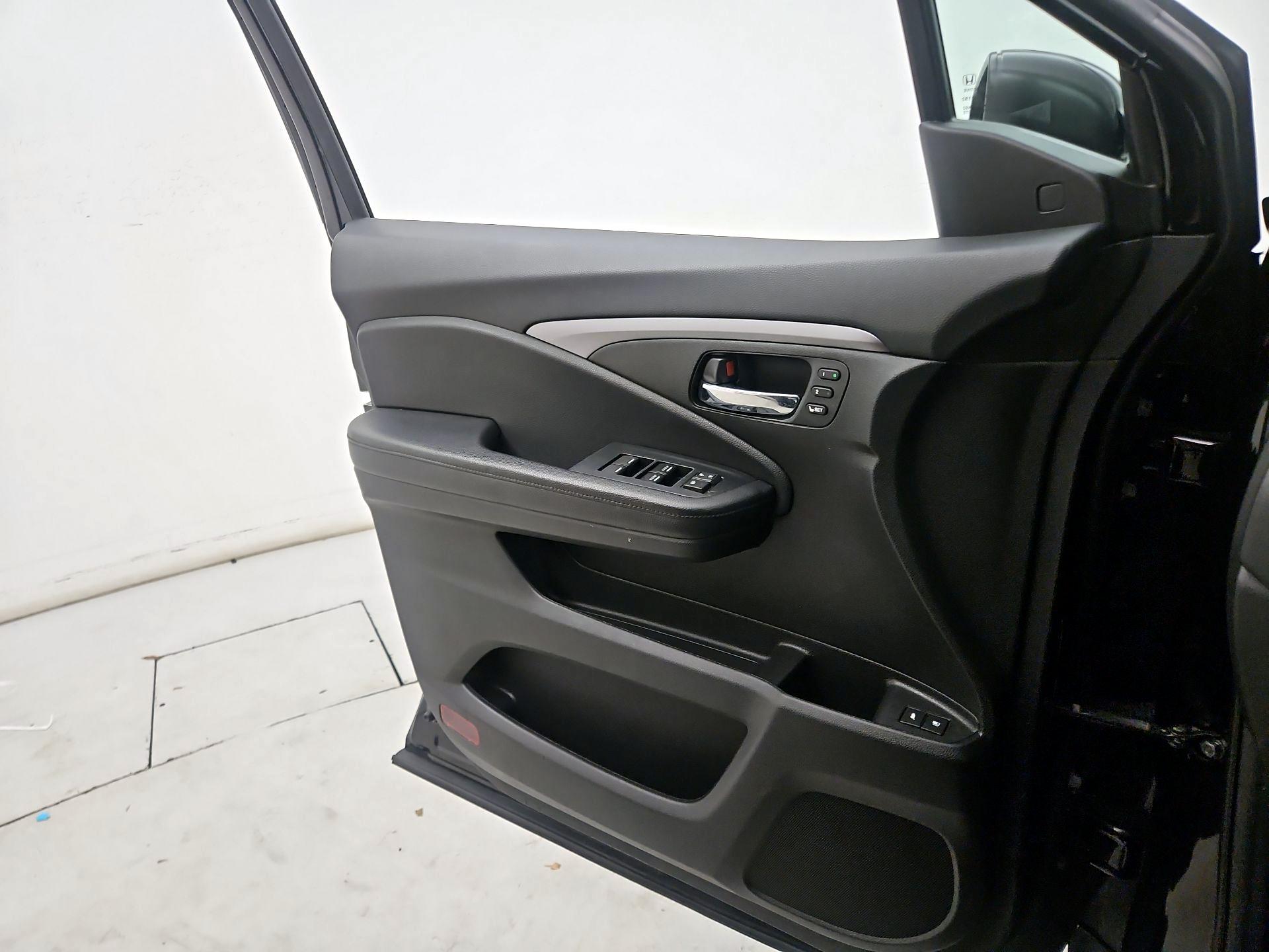 Thumbnail: 2021 Honda Pilot - 12