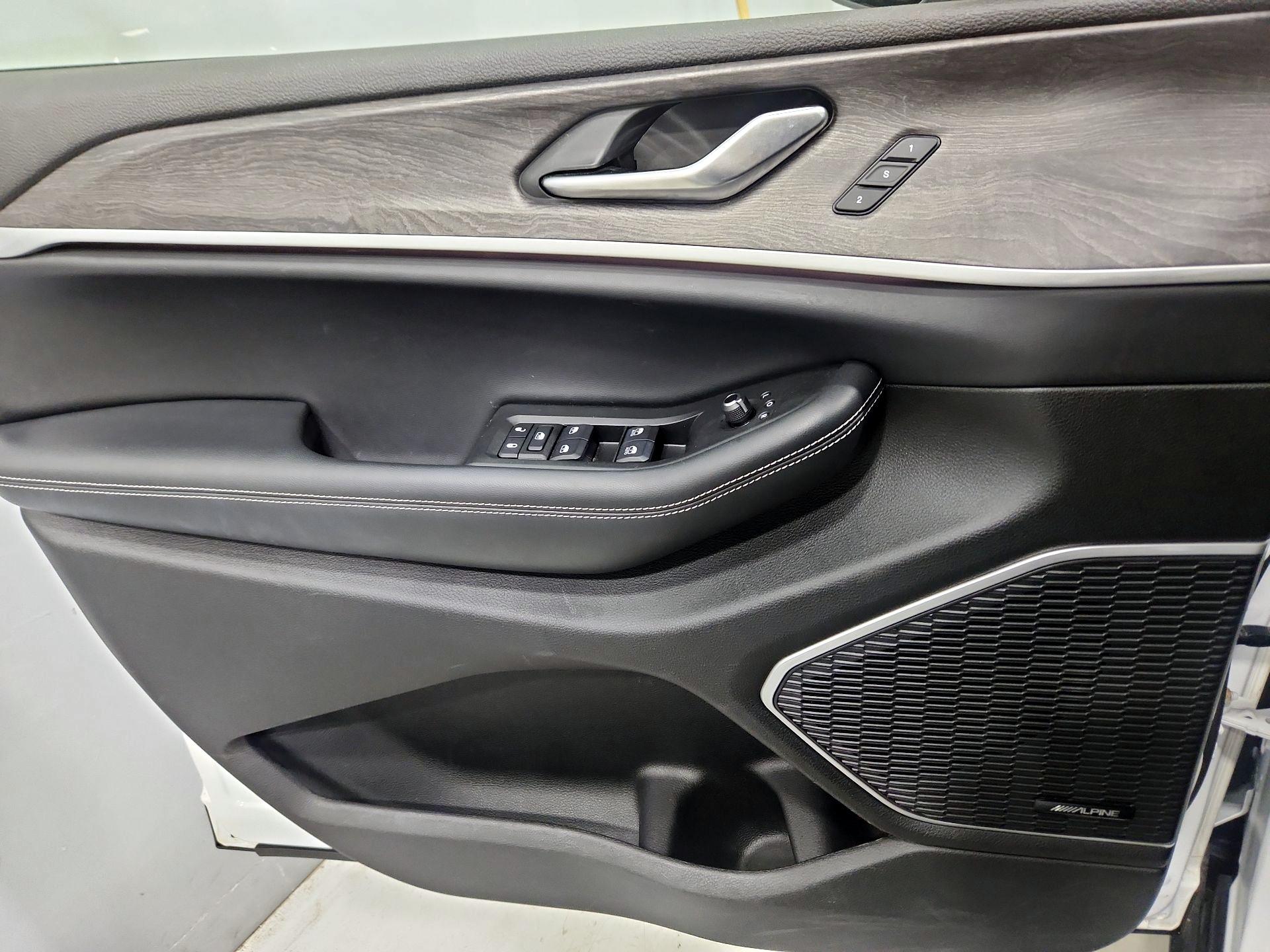 Thumbnail: 2021 Jeep Grand Cherokee L - 12