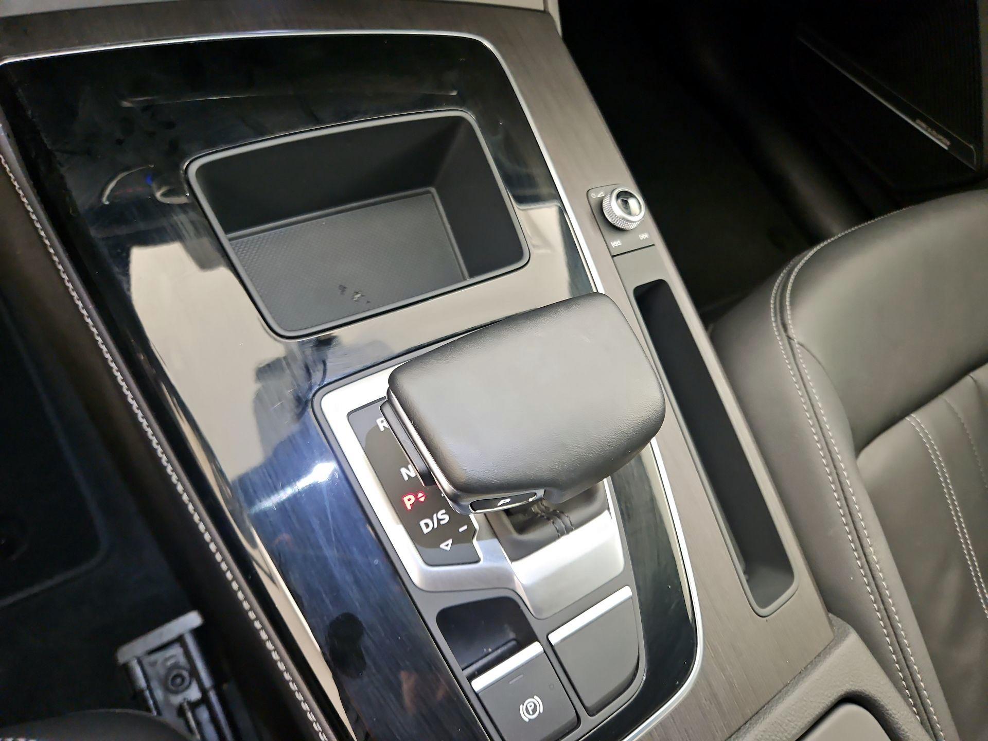 Thumbnail: 2022 Audi Q5 - 17