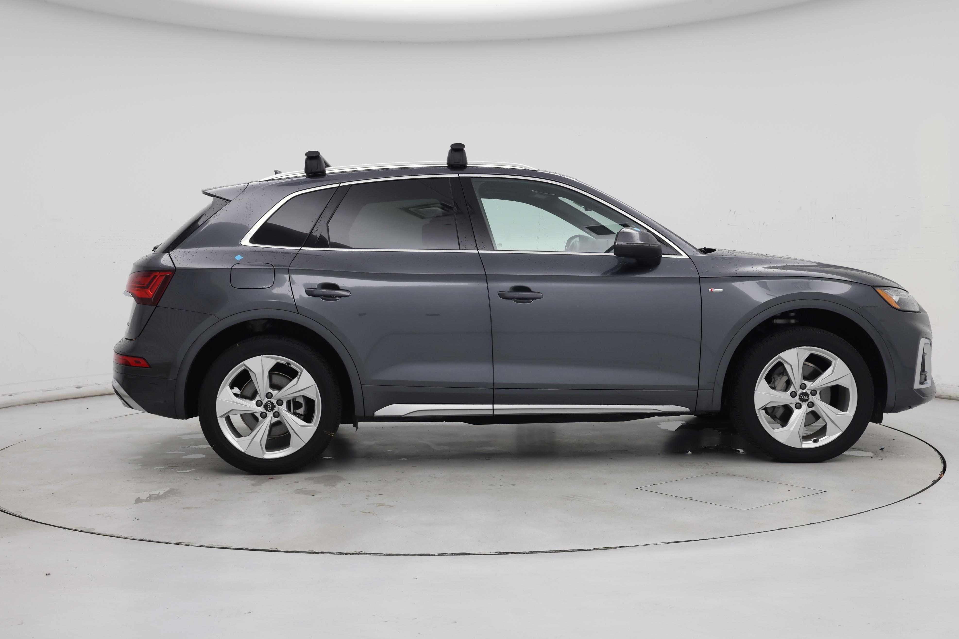 Thumbnail: 2022 Audi Q5 - 7