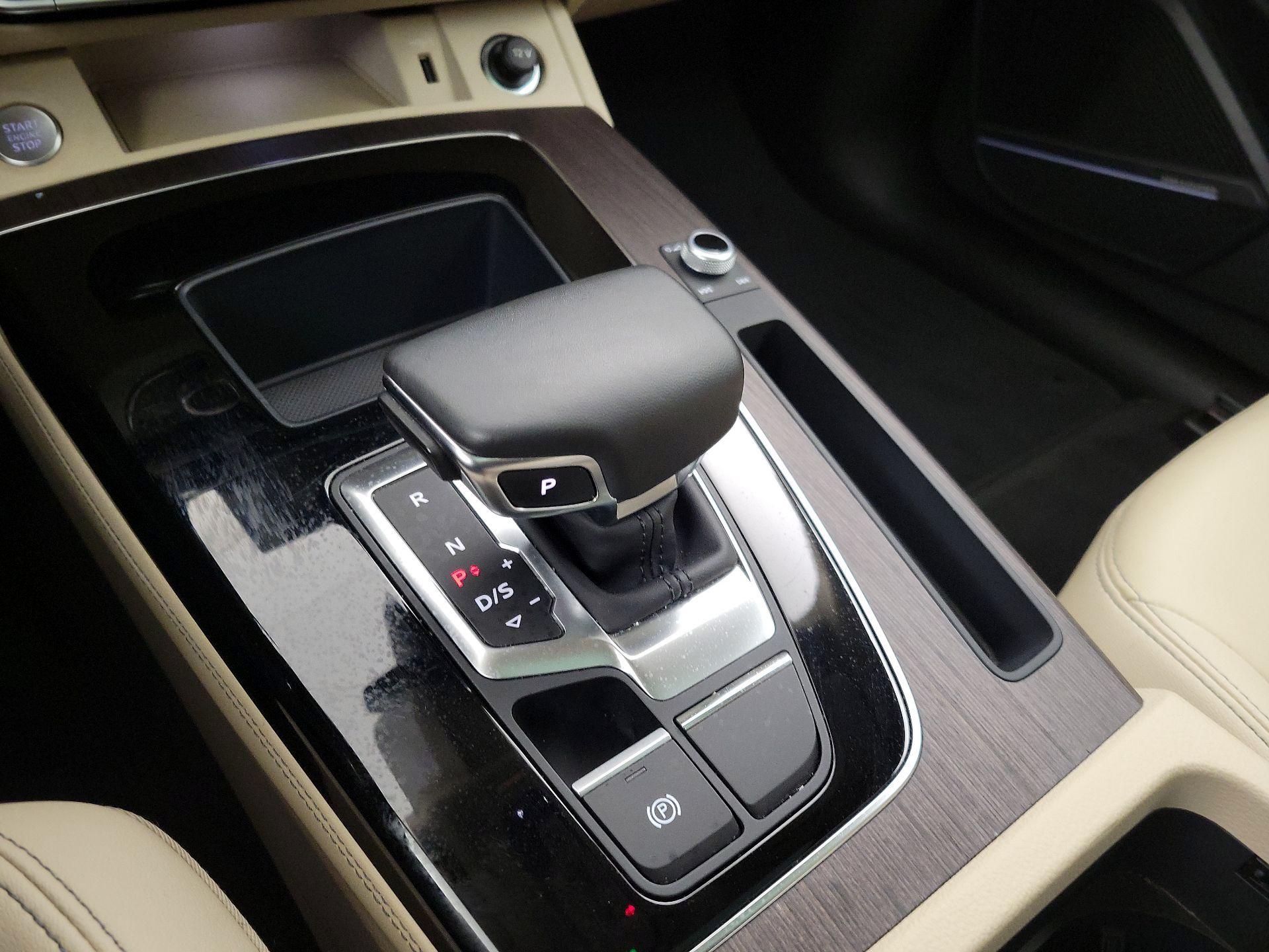 Thumbnail: 2022 Audi Q5 - 17