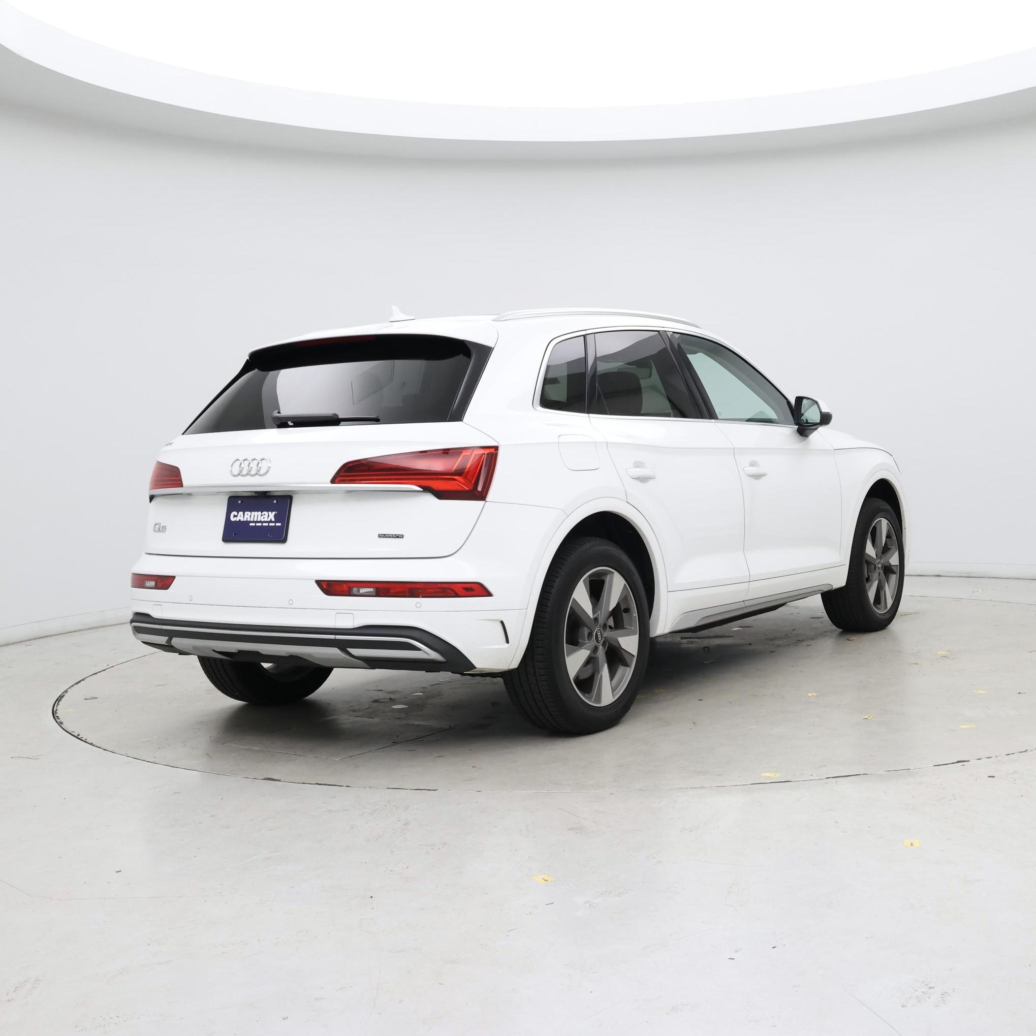 Thumbnail: 2022 Audi Q5 - 8