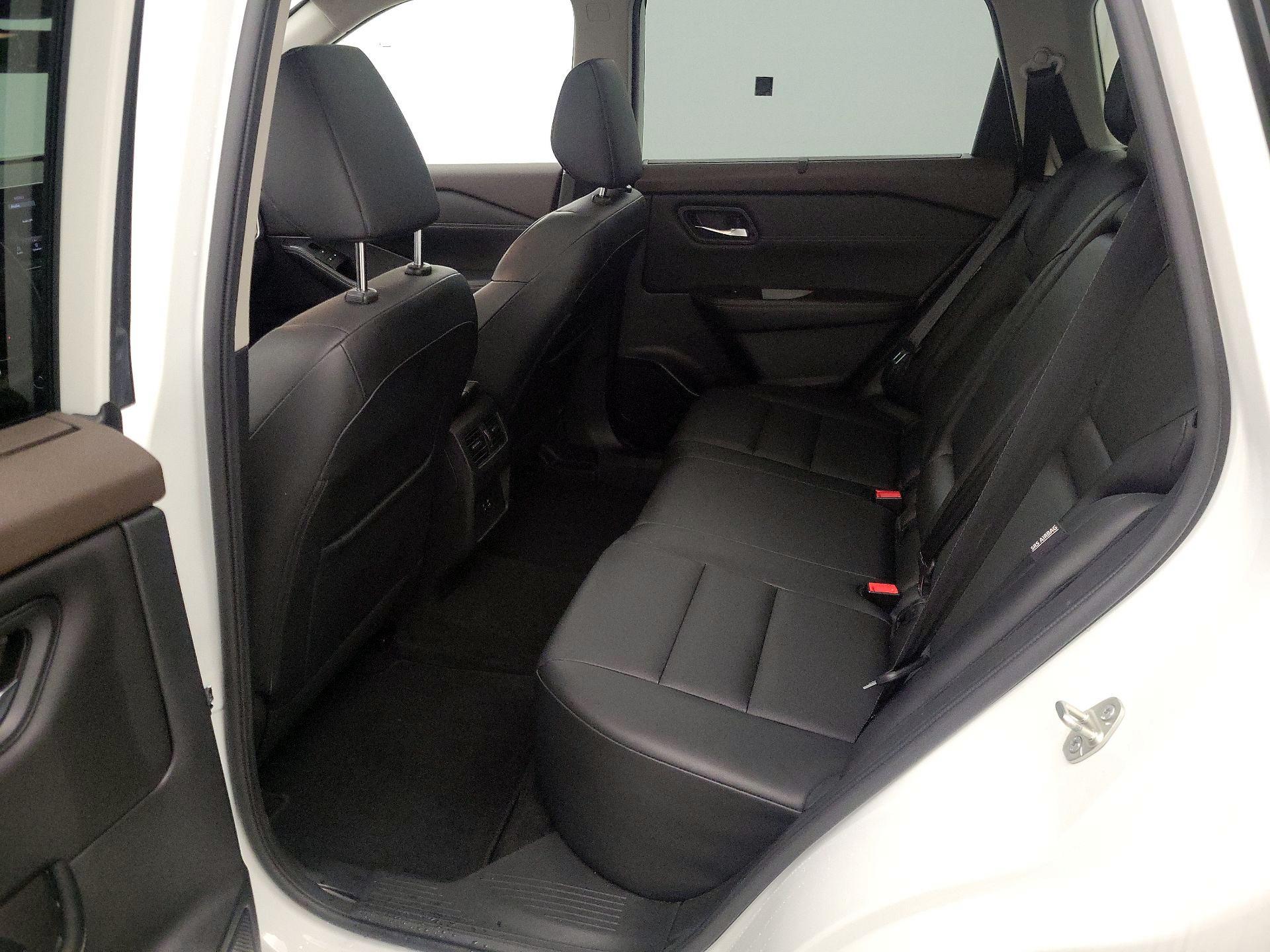 Thumbnail: 2022 Nissan Rogue - 20