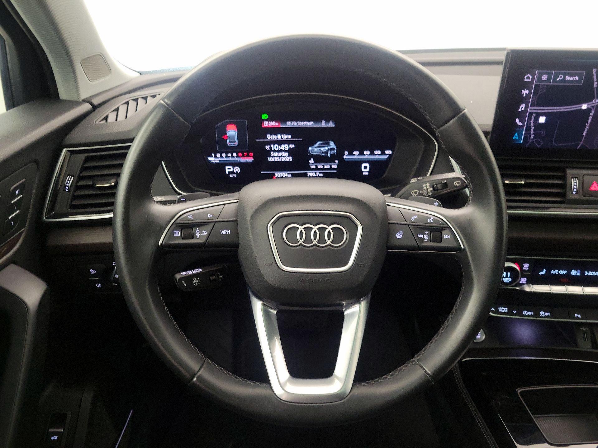 Thumbnail: 2023 Audi Q5 - 10