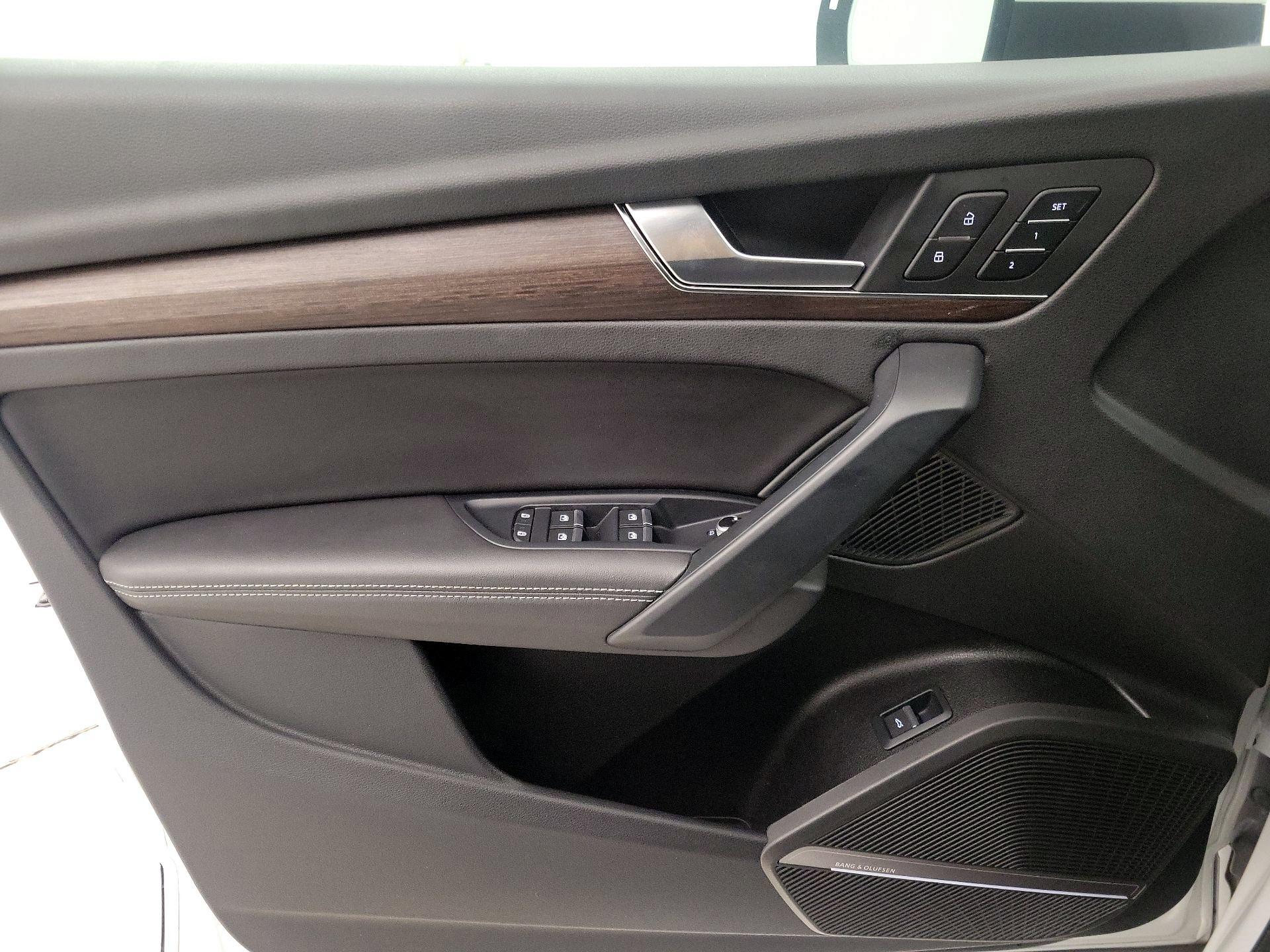 Thumbnail: 2023 Audi Q5 - 12