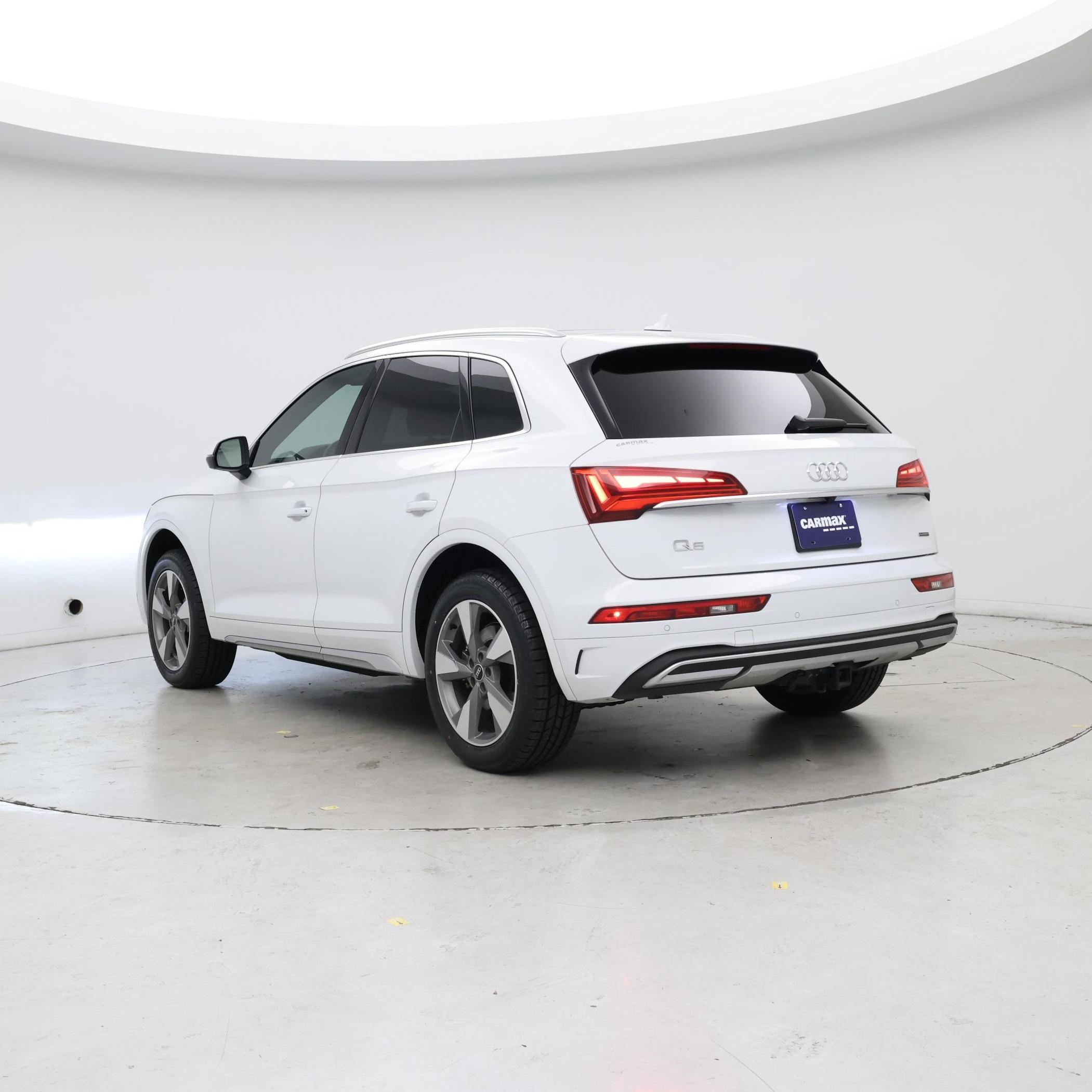 Thumbnail: 2023 Audi Q5 - 2