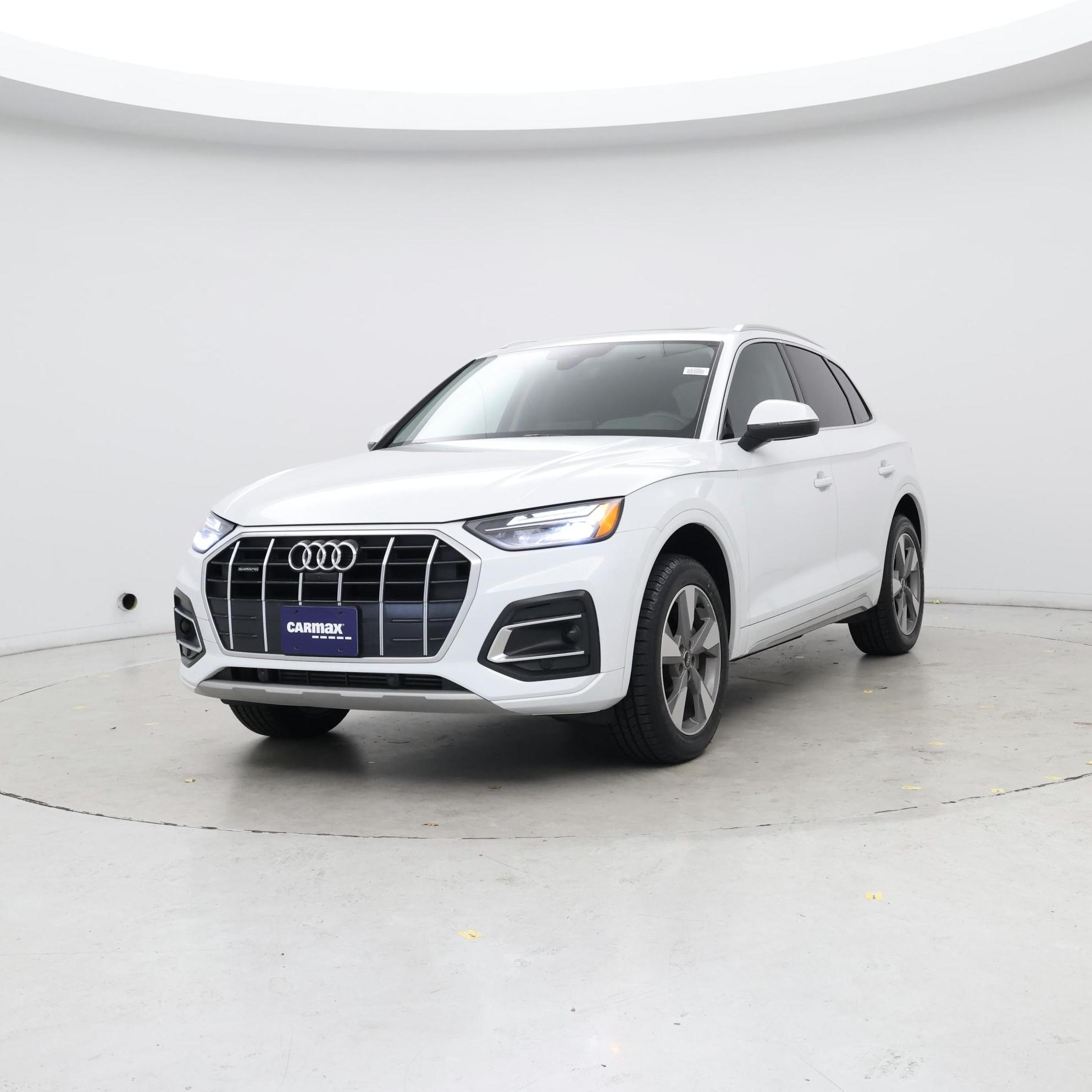 Thumbnail: 2023 Audi Q5 - 4