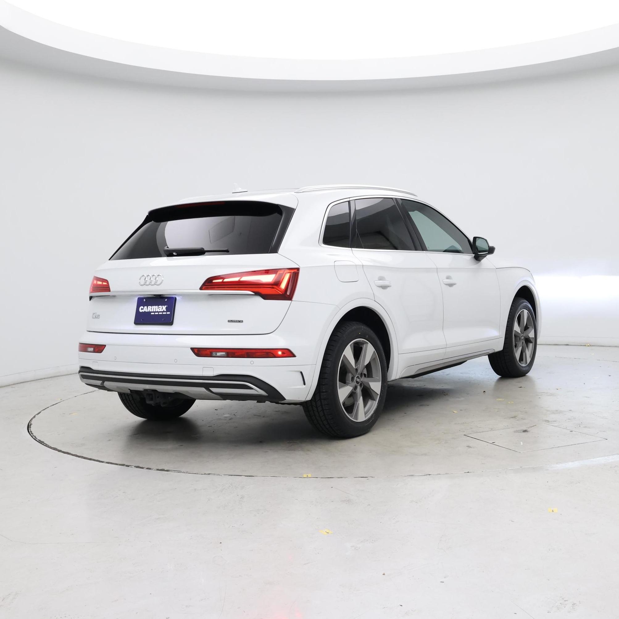 Thumbnail: 2023 Audi Q5 - 8