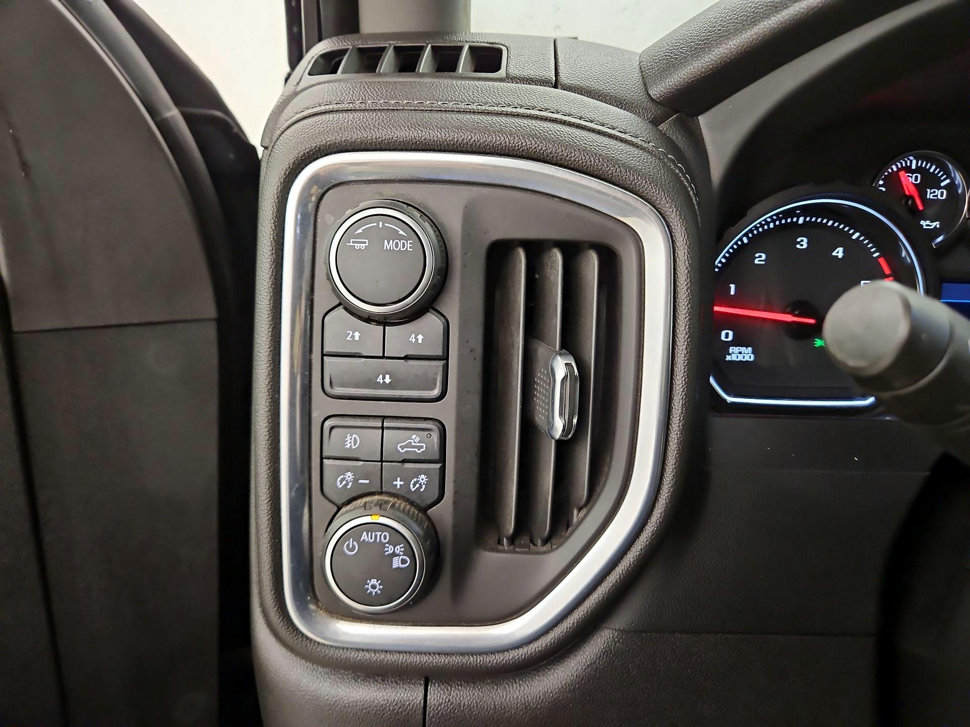 Thumbnail: 2022 Chevrolet Silverado 2500 - 13