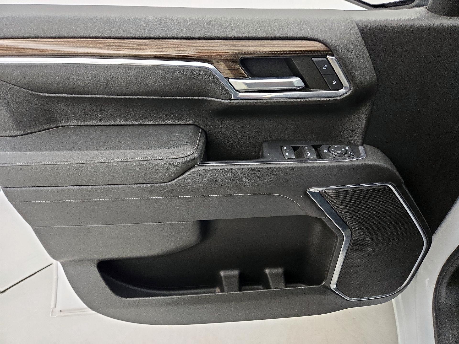 Thumbnail: 2022 Chevrolet Silverado 1500 - 12