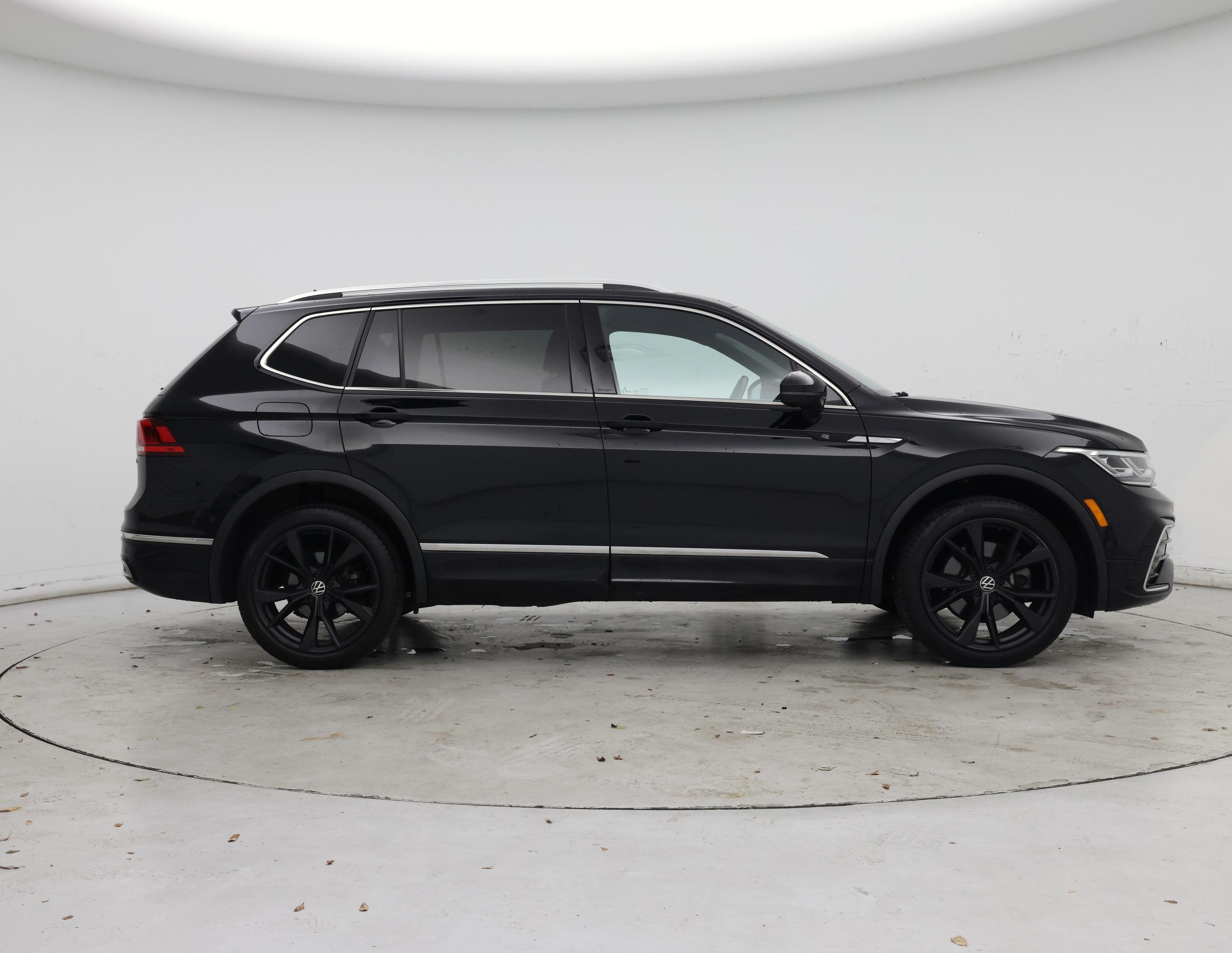 Thumbnail: 2022 Volkswagen Tiguan - 7