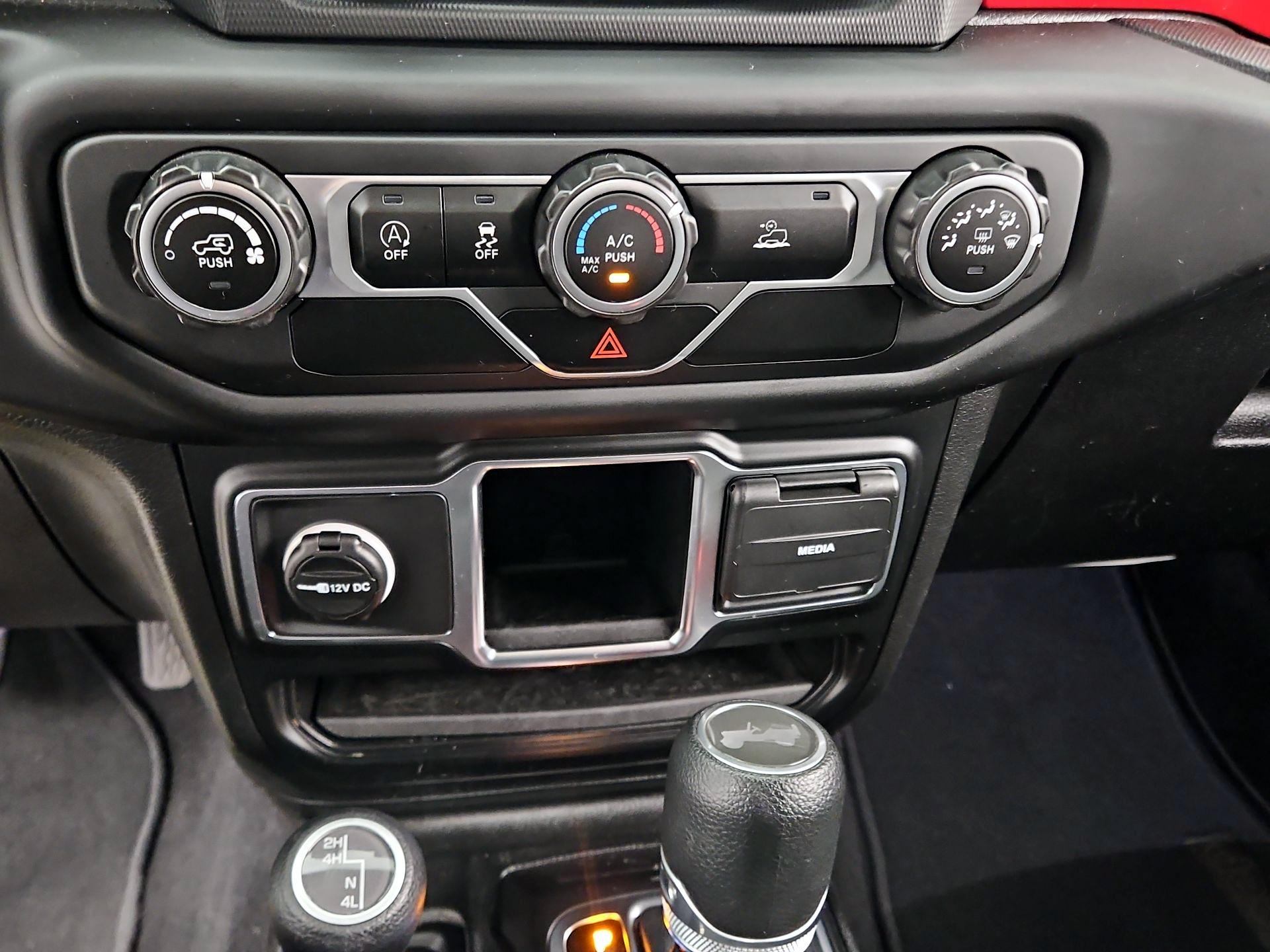 Thumbnail: 2021 Jeep Wrangler - 16