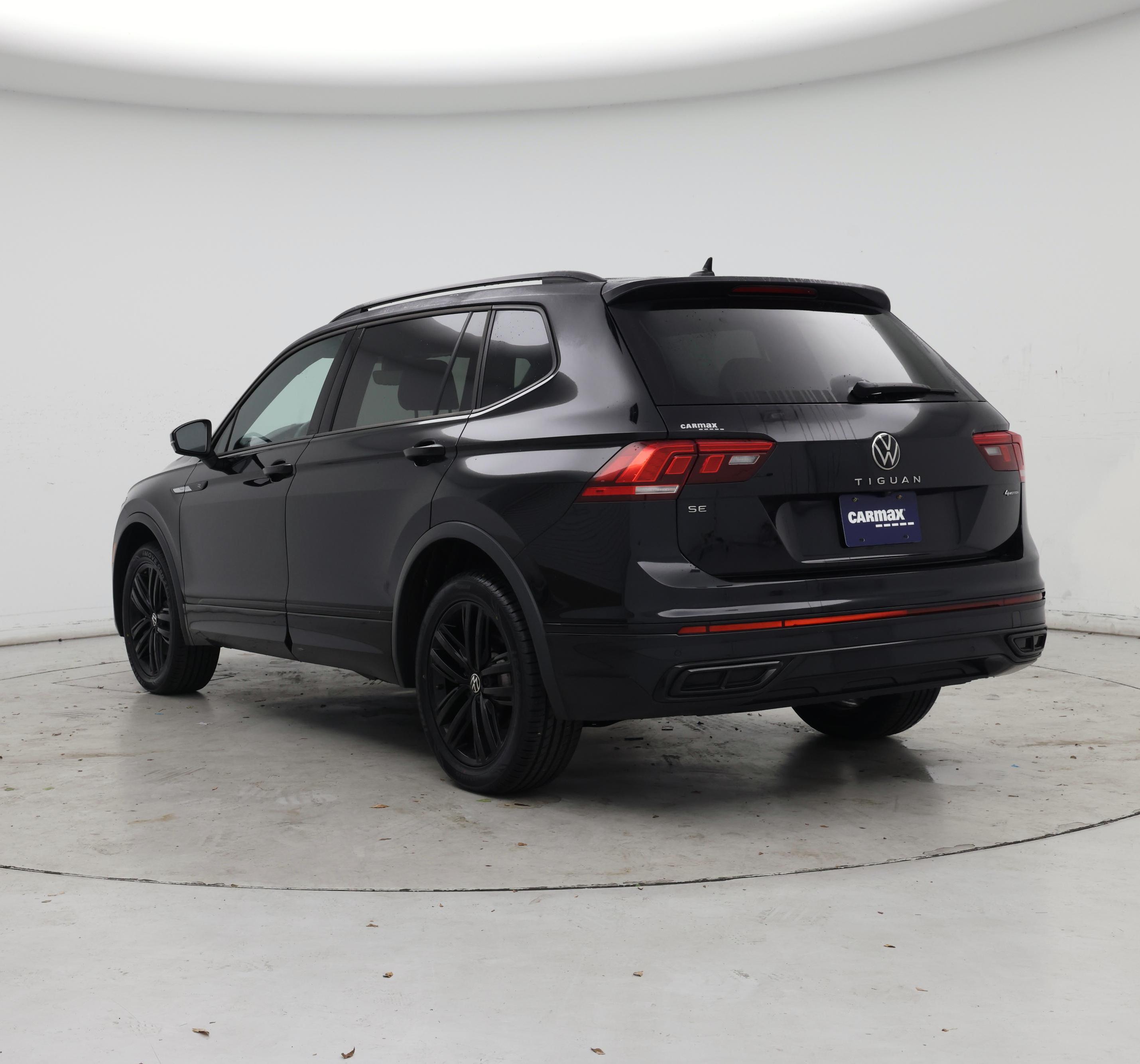 Thumbnail: 2022 Volkswagen Tiguan - 2
