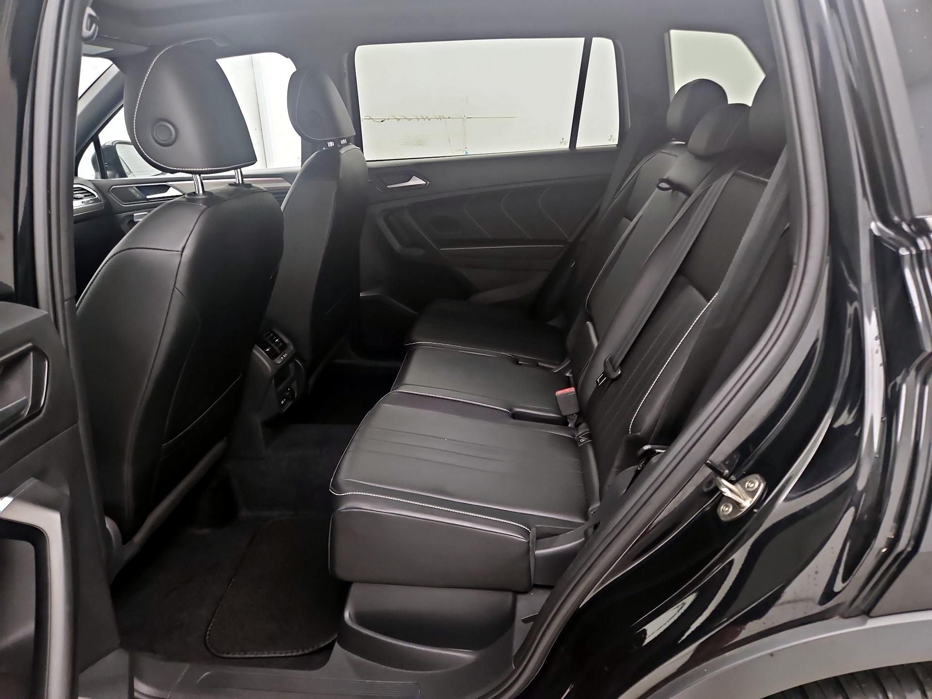 Thumbnail: 2022 Volkswagen Tiguan - 19