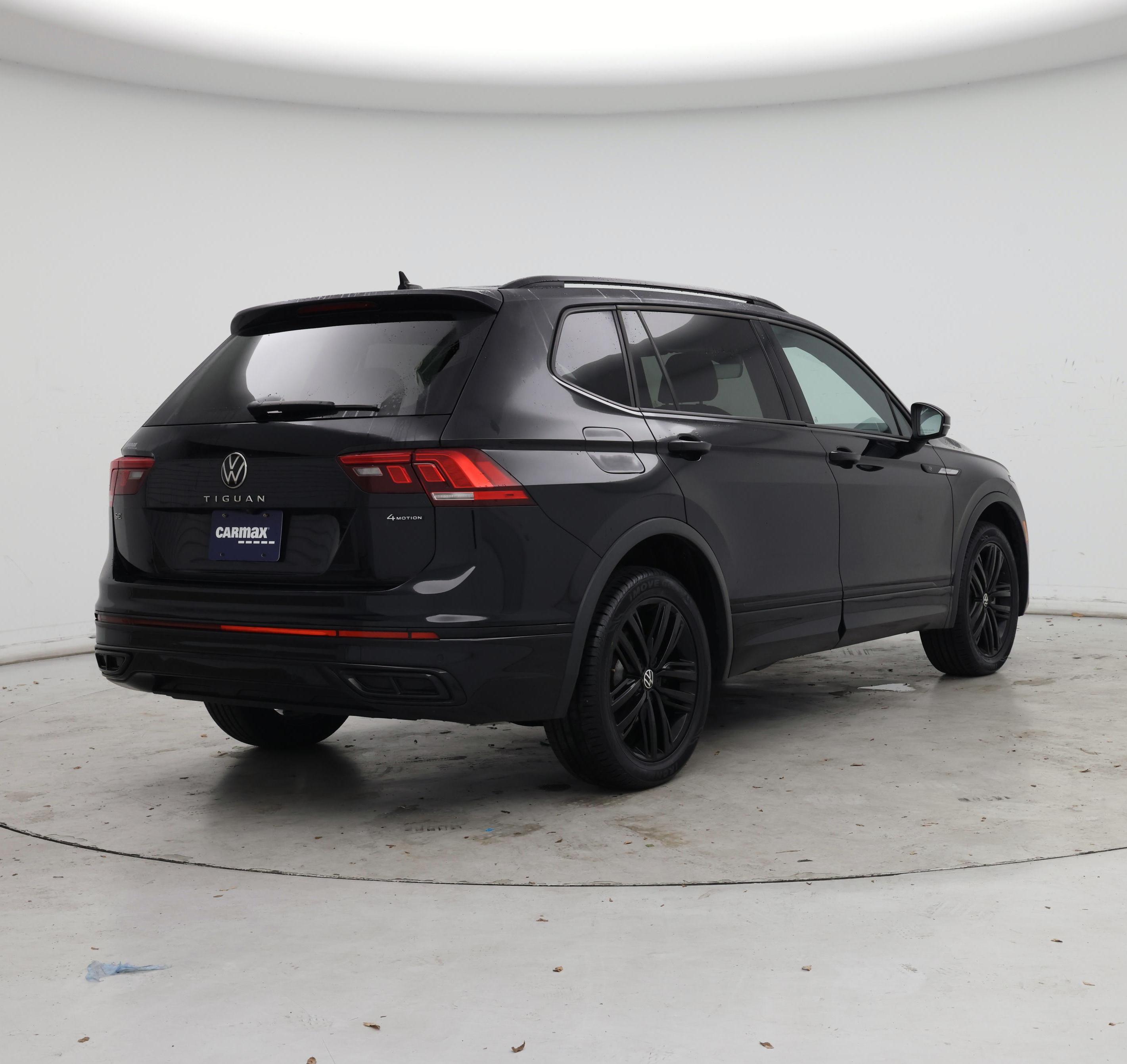 Thumbnail: 2022 Volkswagen Tiguan - 8