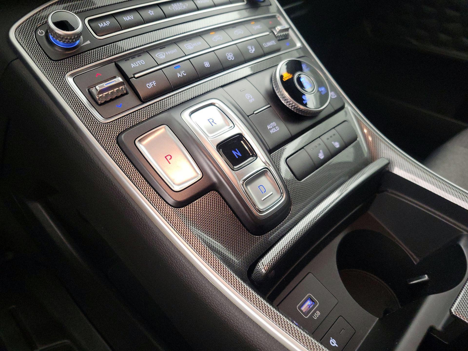 Thumbnail: 2023 Hyundai Santa Fe - 17