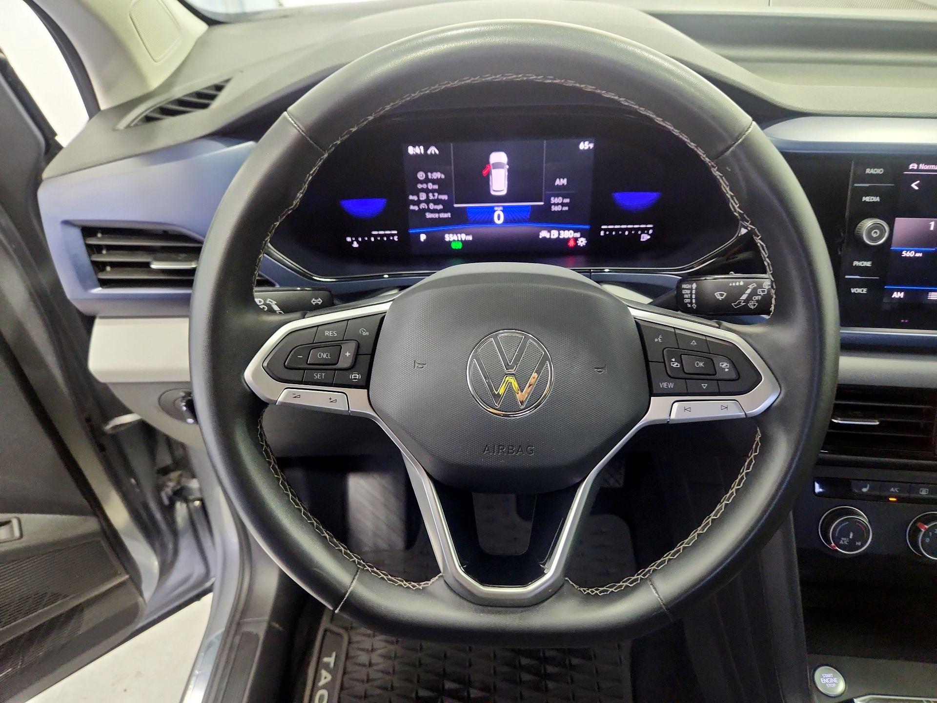 Thumbnail: 2022 Volkswagen Taos - 10