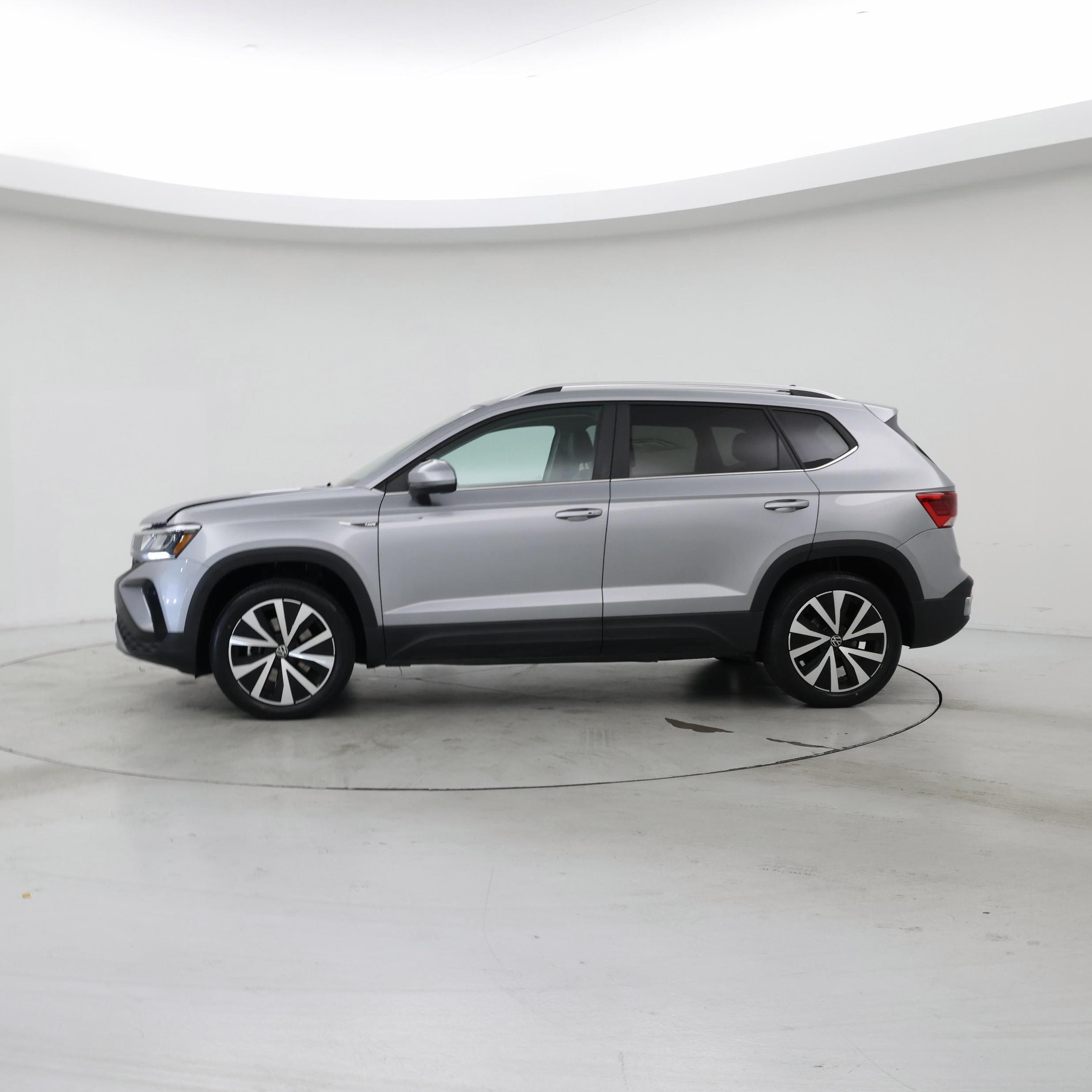 Thumbnail: 2022 Volkswagen Taos - 3