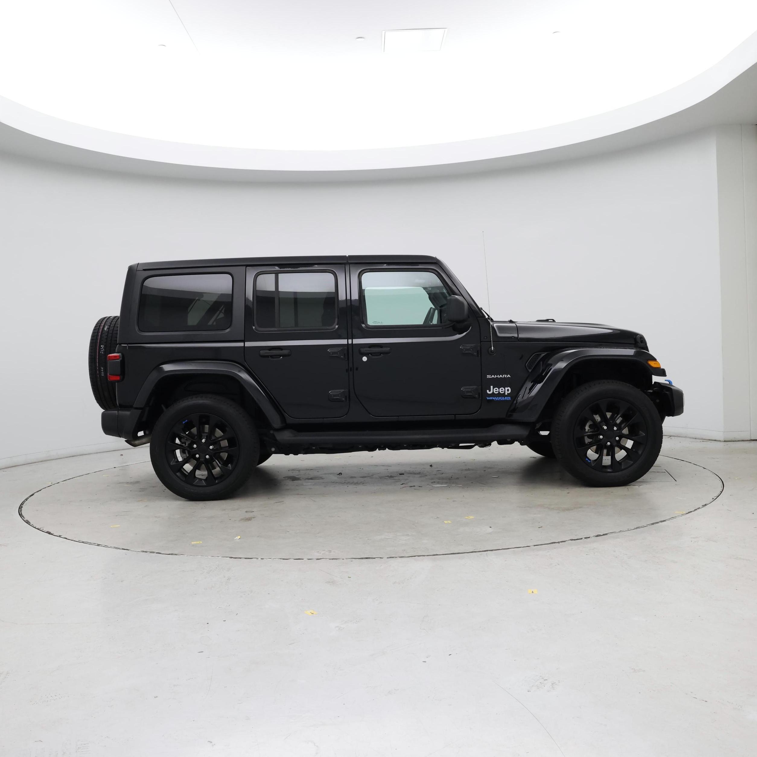 Thumbnail: 2022 Jeep Wrangler - 7