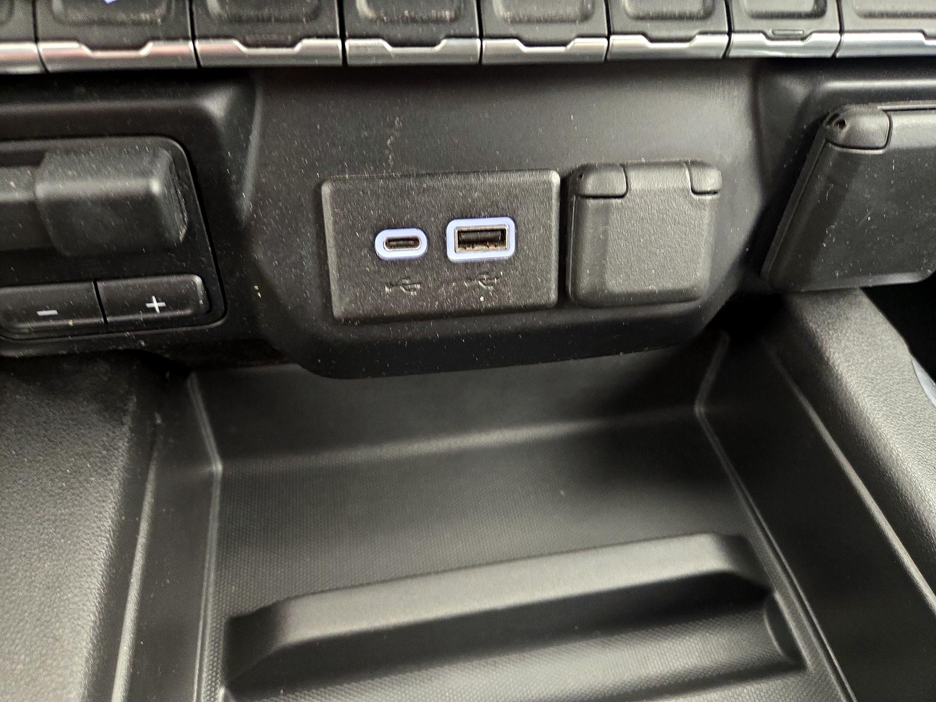 Thumbnail: 2022 Chevrolet Silverado 1500 - 18