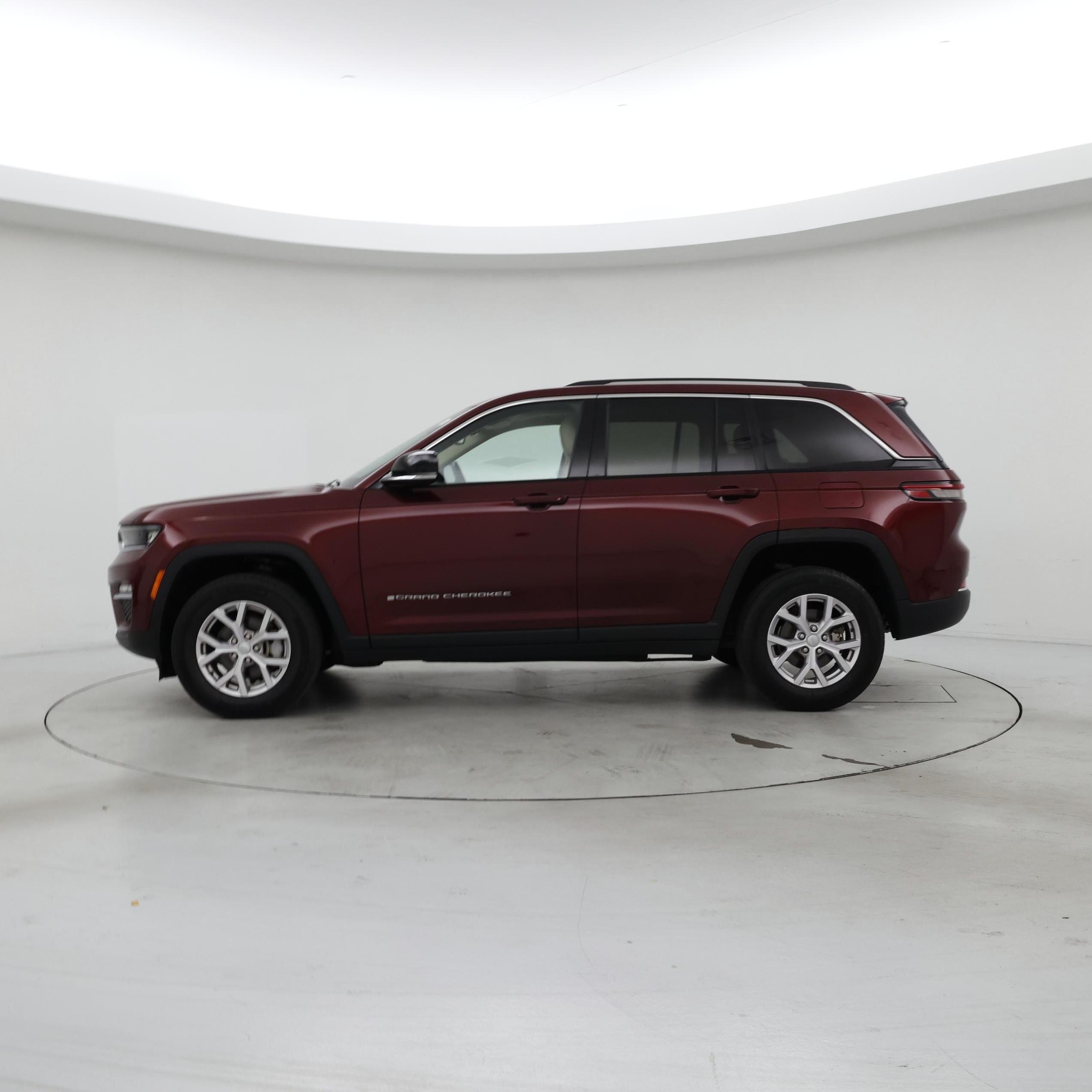 Thumbnail: 2022 Jeep Grand Cherokee - 3