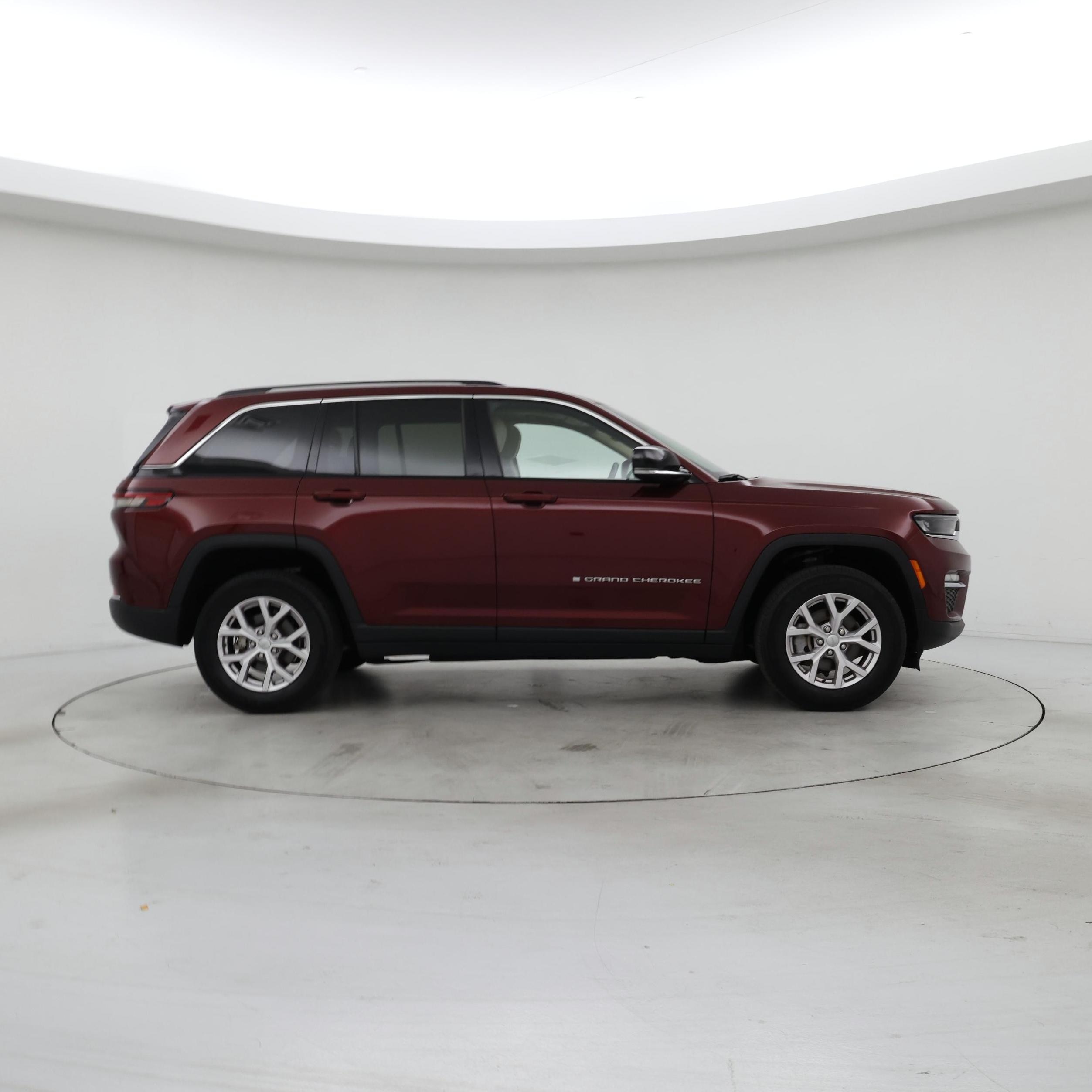 Thumbnail: 2022 Jeep Grand Cherokee - 7