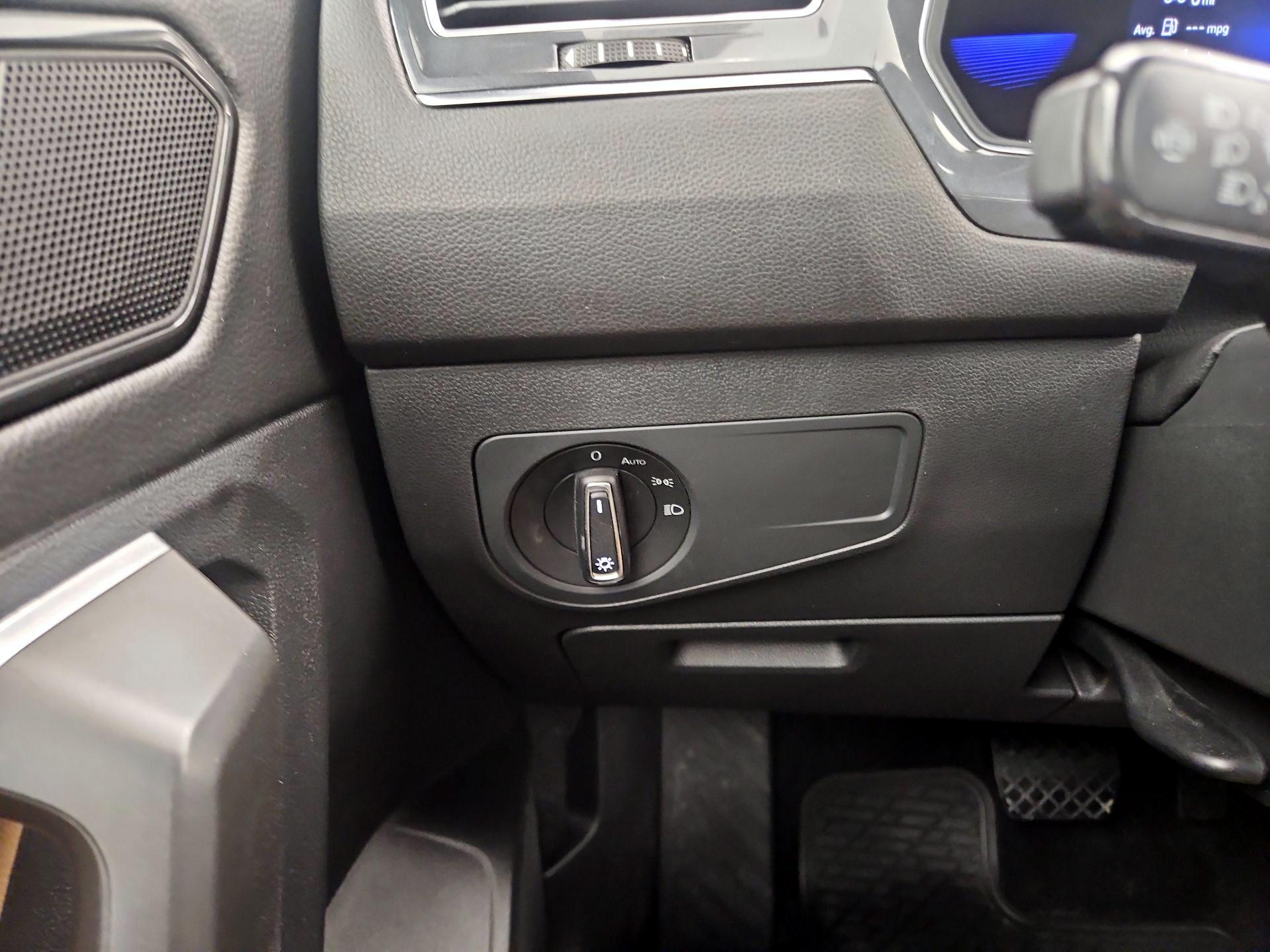 Thumbnail: 2022 Volkswagen Tiguan - 13