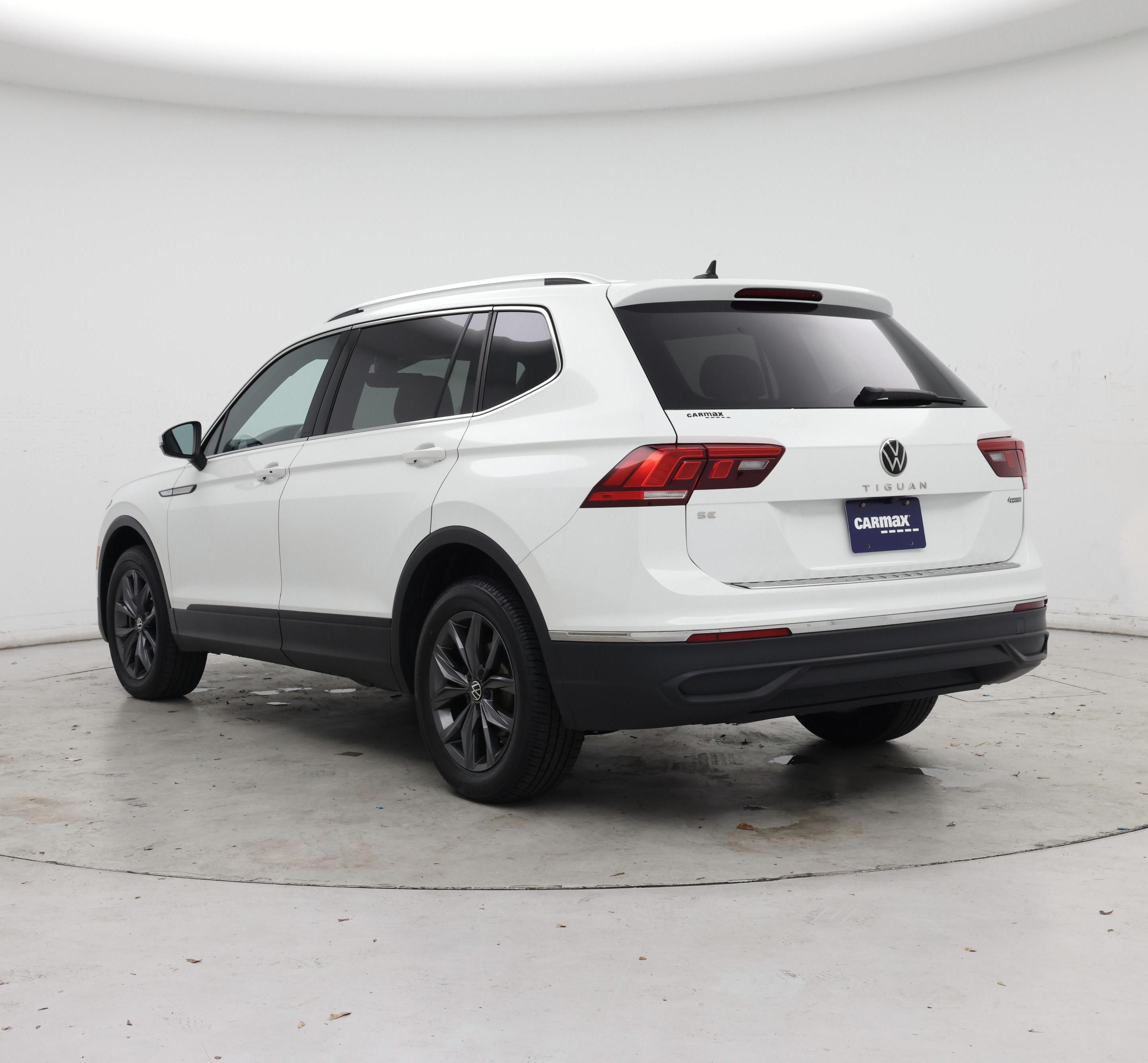 Thumbnail: 2022 Volkswagen Tiguan - 2