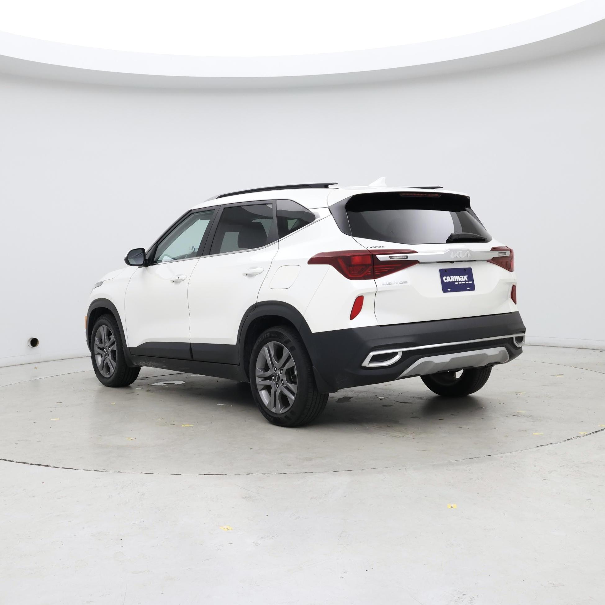 Thumbnail: 2023 Kia Seltos - 2