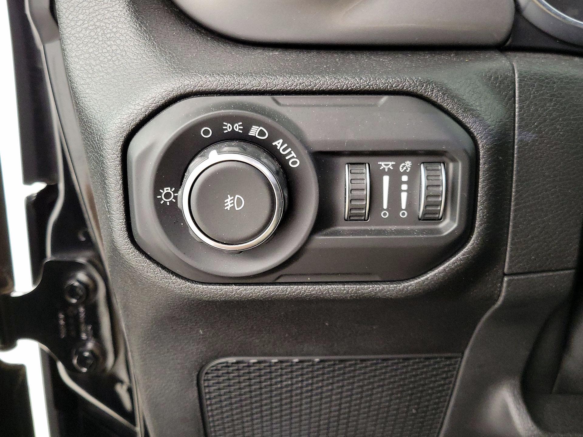 Thumbnail: 2021 Jeep Wrangler - 13