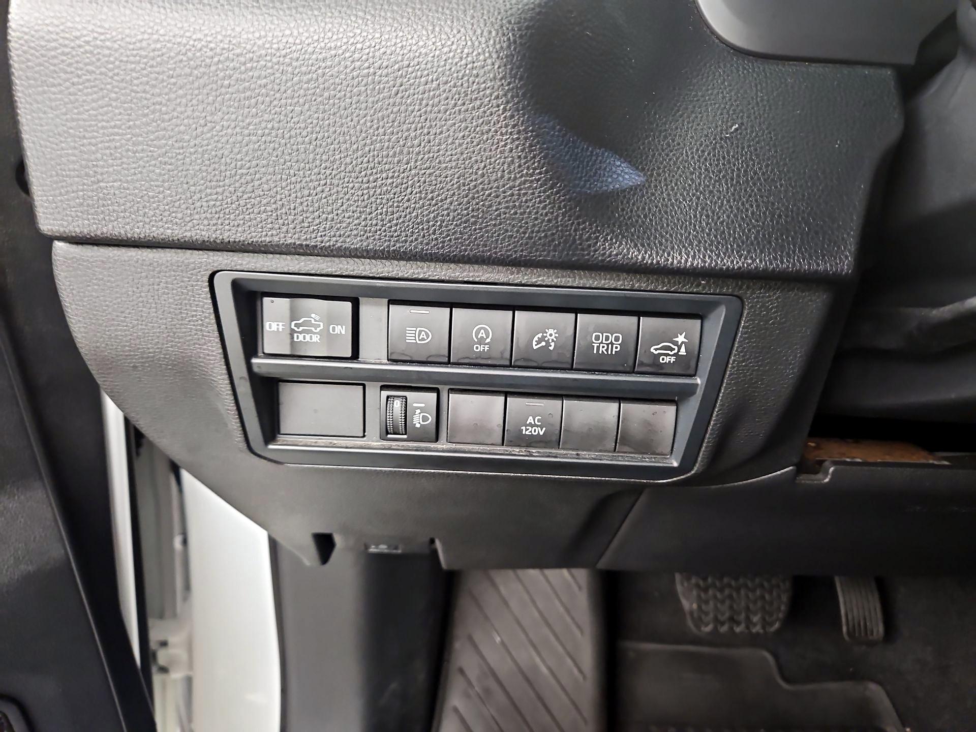 Thumbnail: 2022 Toyota Tundra - 13