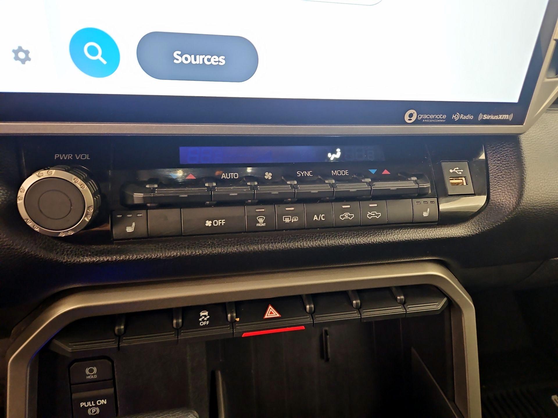 Thumbnail: 2022 Toyota Tundra - 16