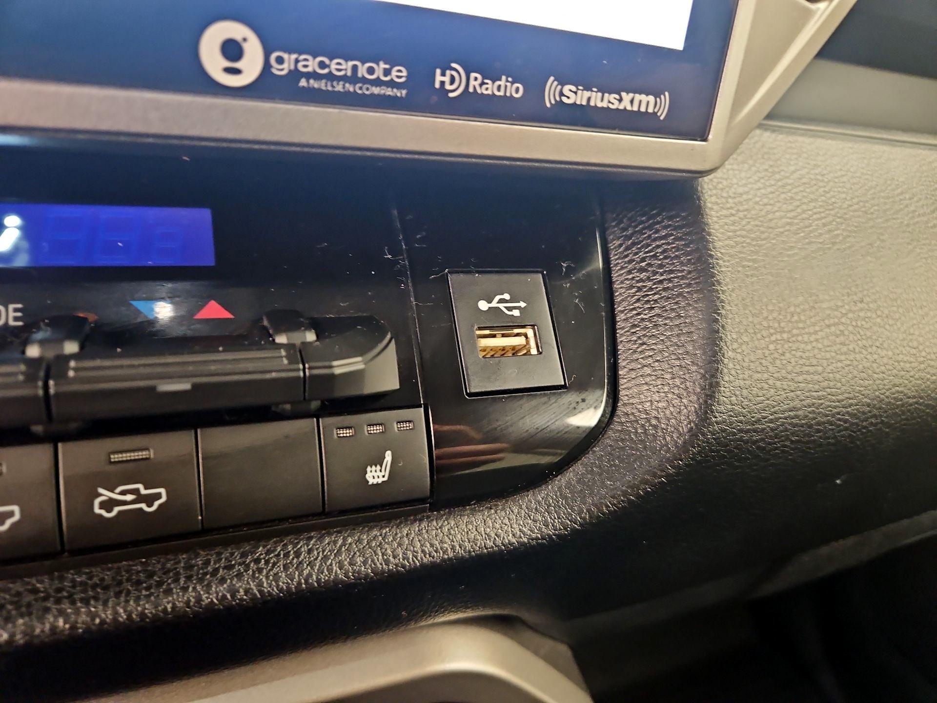 Thumbnail: 2022 Toyota Tundra - 18