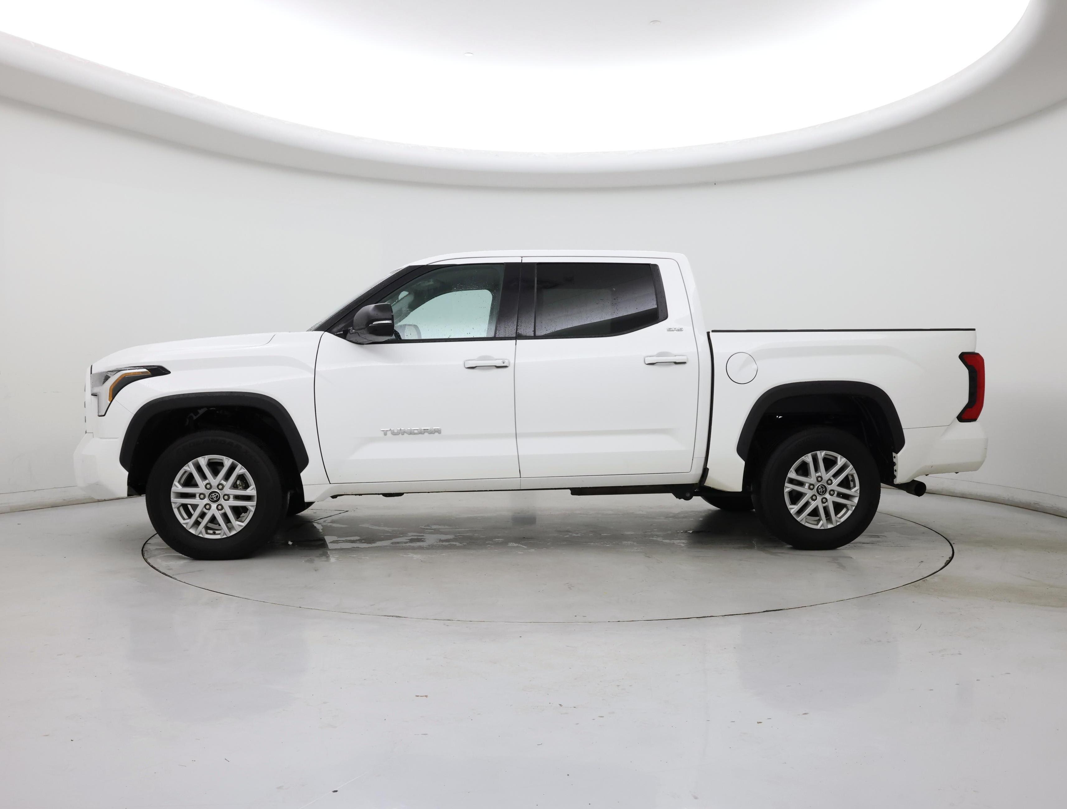 Thumbnail: 2022 Toyota Tundra - 3