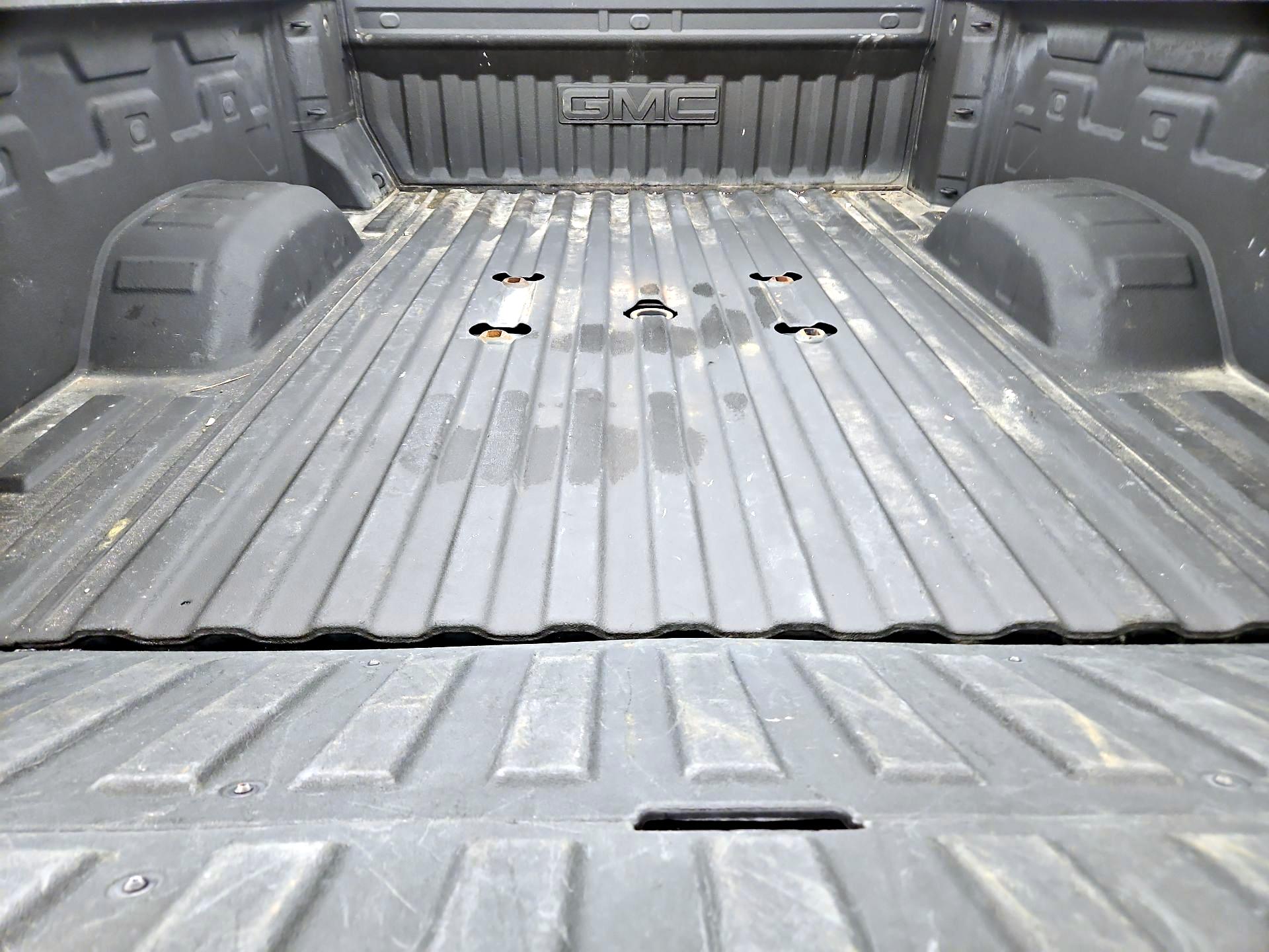 Thumbnail: 2021 GMC Sierra 2500 - 20