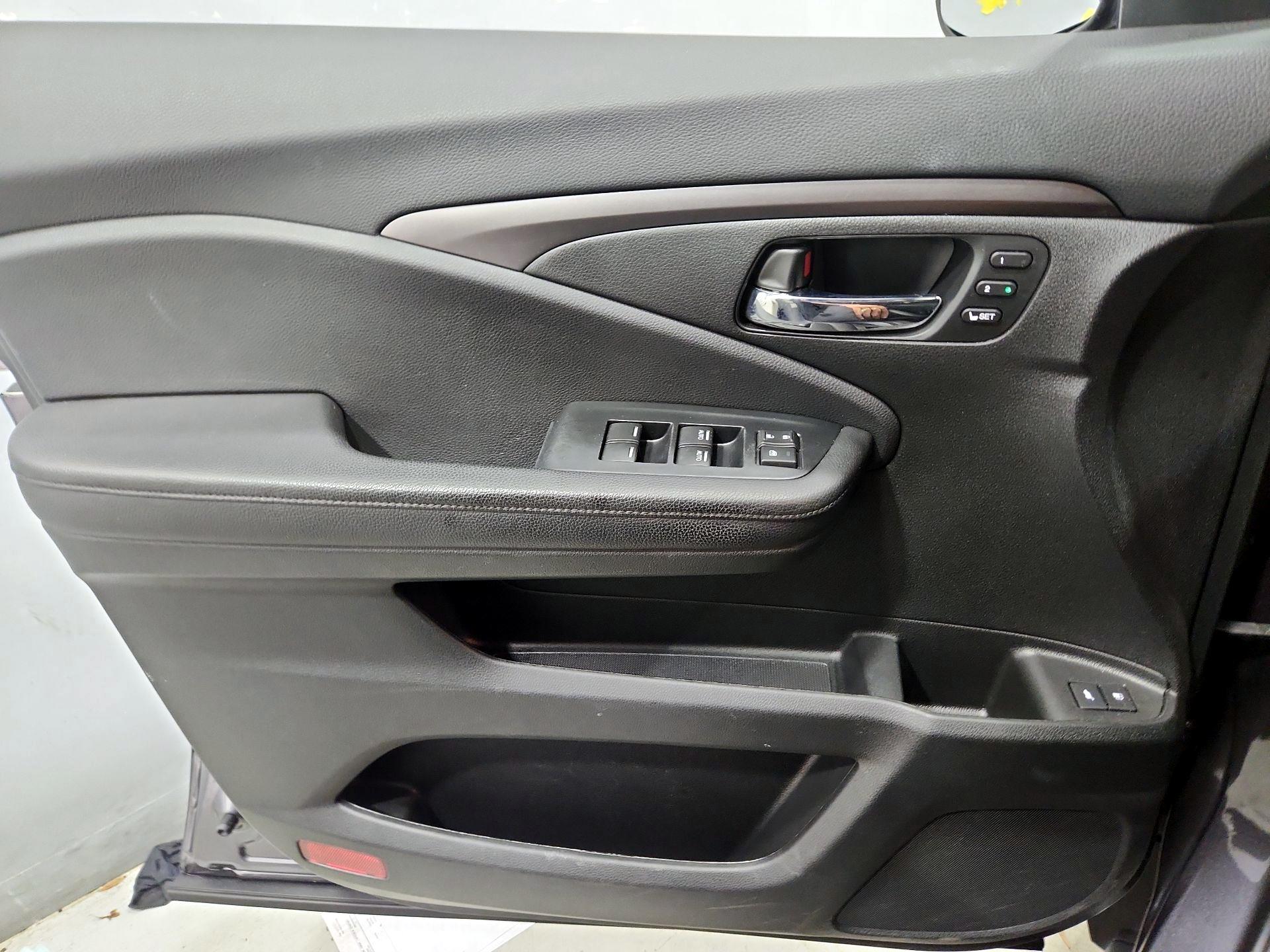 Thumbnail: 2022 Honda Pilot - 12