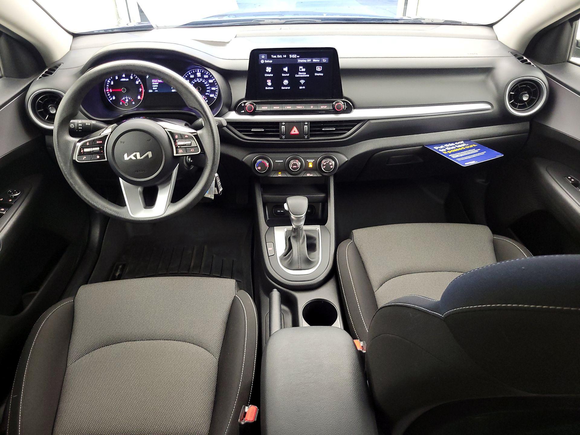 Thumbnail: 2023 Kia Forte - 9