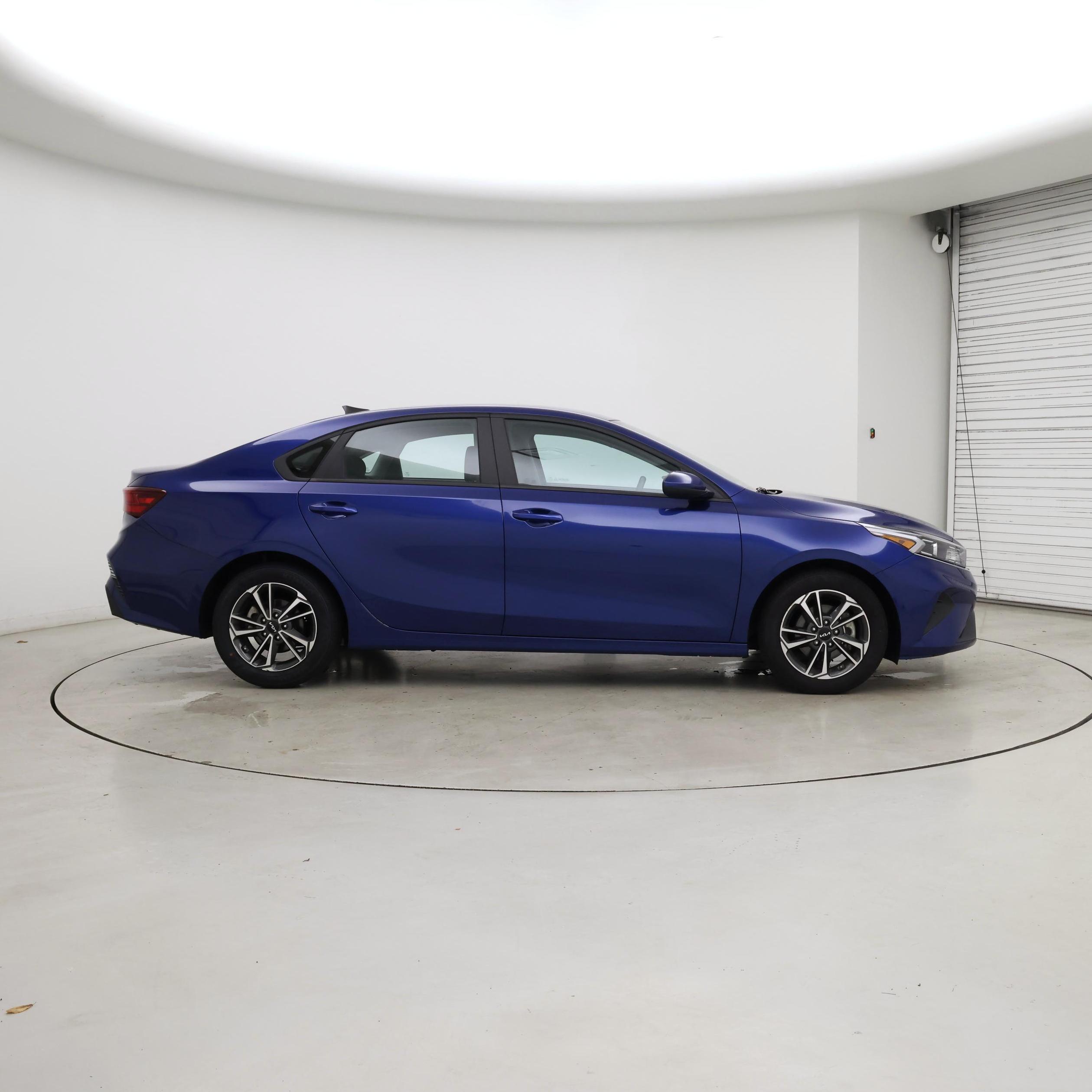 Thumbnail: 2023 Kia Forte - 7