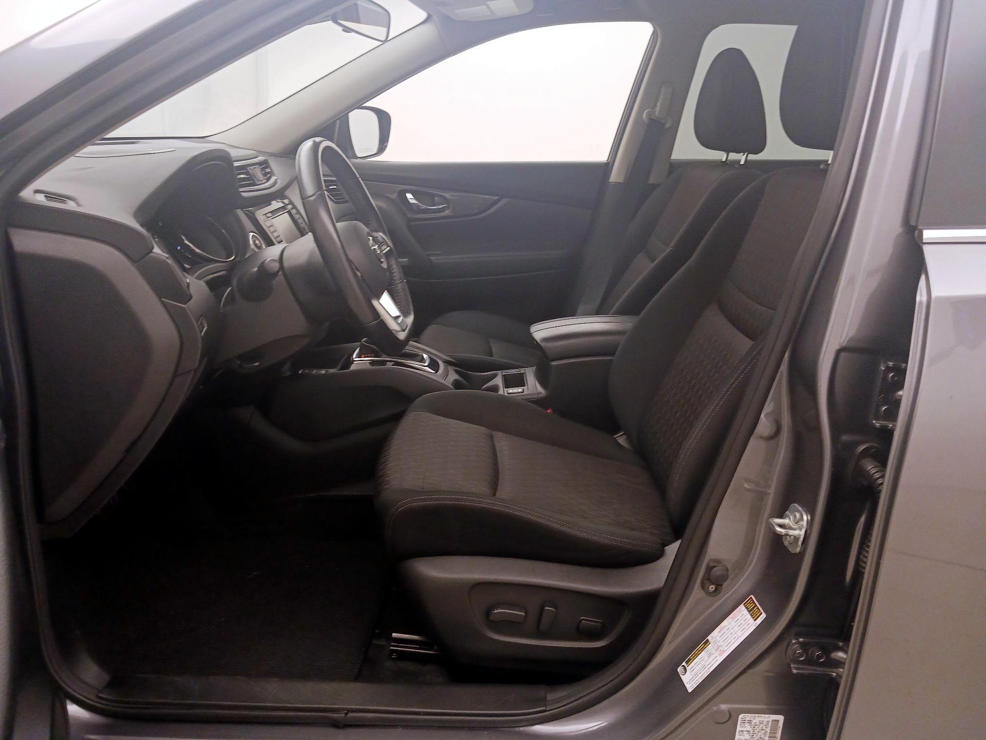 Thumbnail: 2019 Nissan Rogue - 11