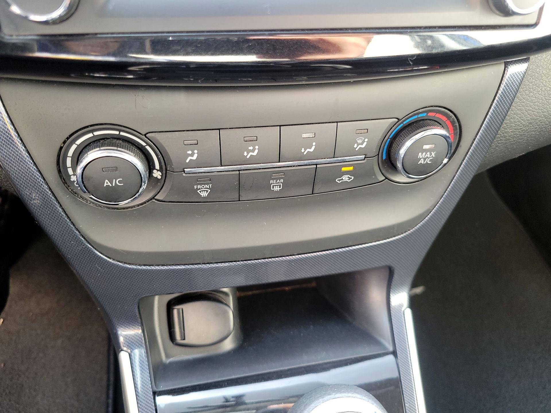 Thumbnail: 2017 Nissan Sentra - 17