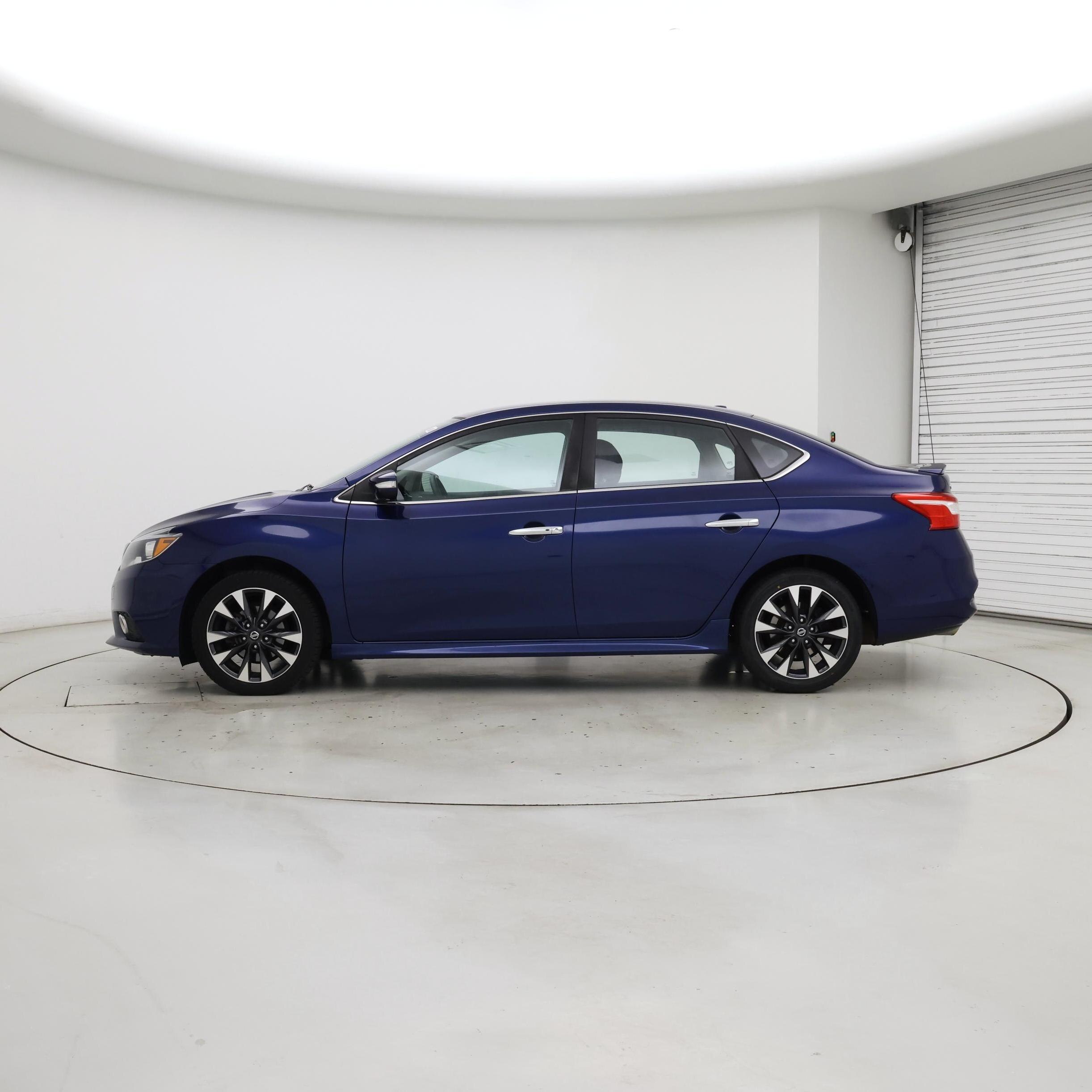 Thumbnail: 2017 Nissan Sentra - 3