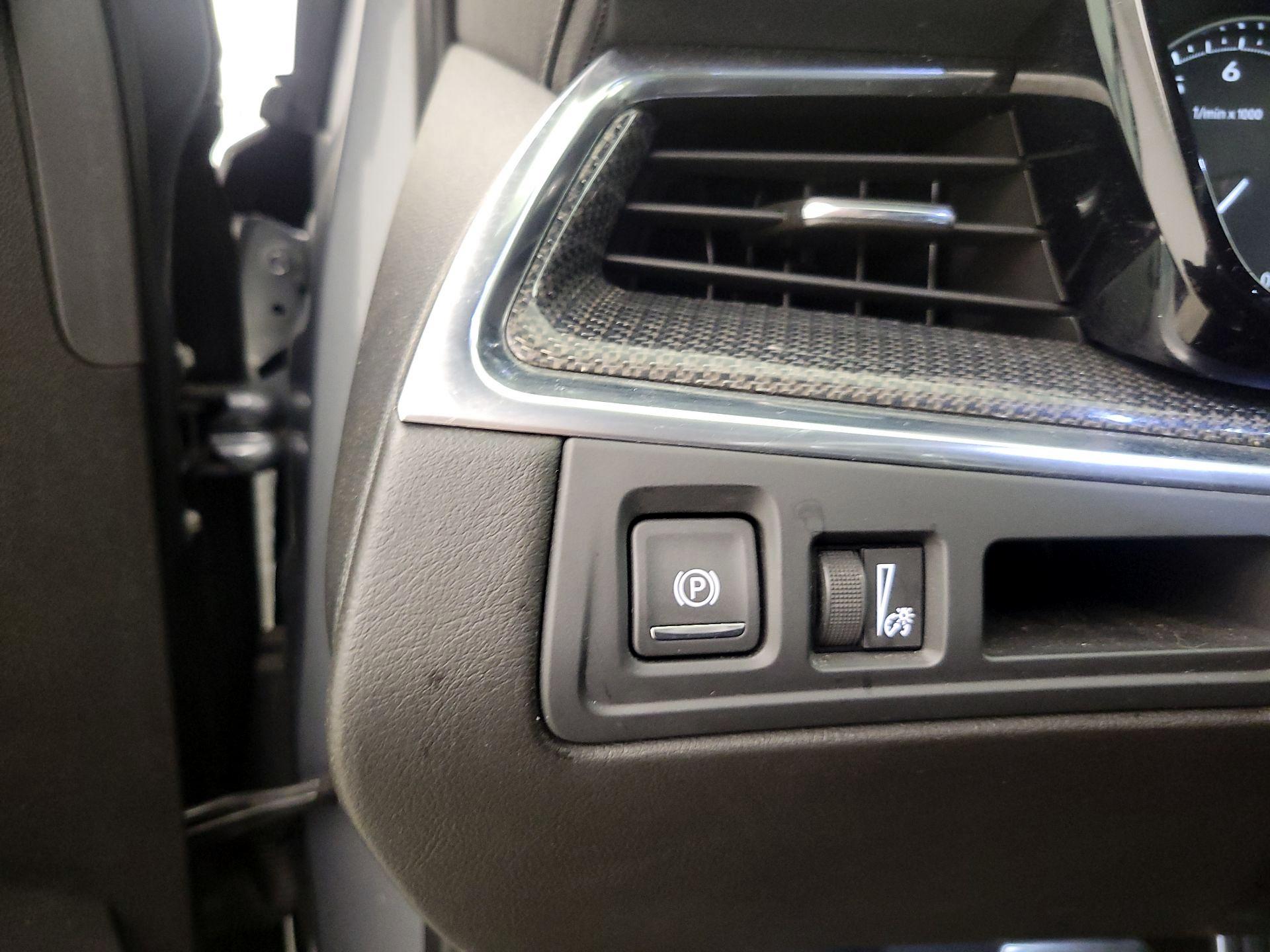 Thumbnail: 2021 Cadillac XT5 - 13