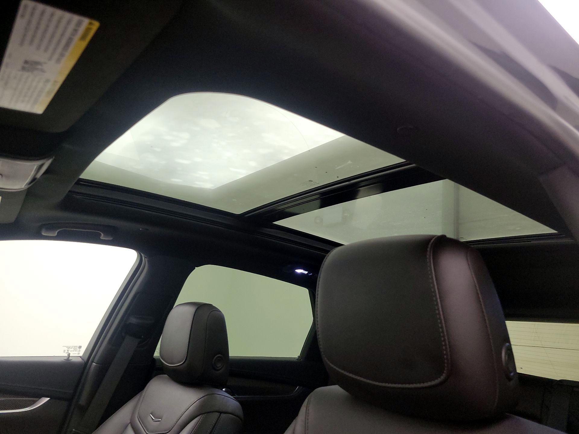 Thumbnail: 2021 Cadillac XT5 - 19