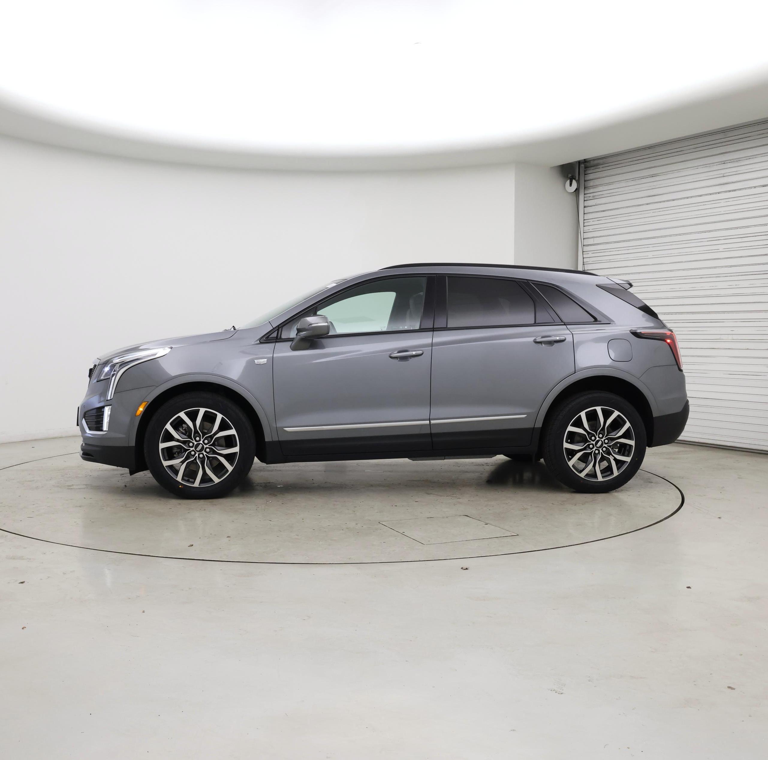 Thumbnail: 2021 Cadillac XT5 - 3
