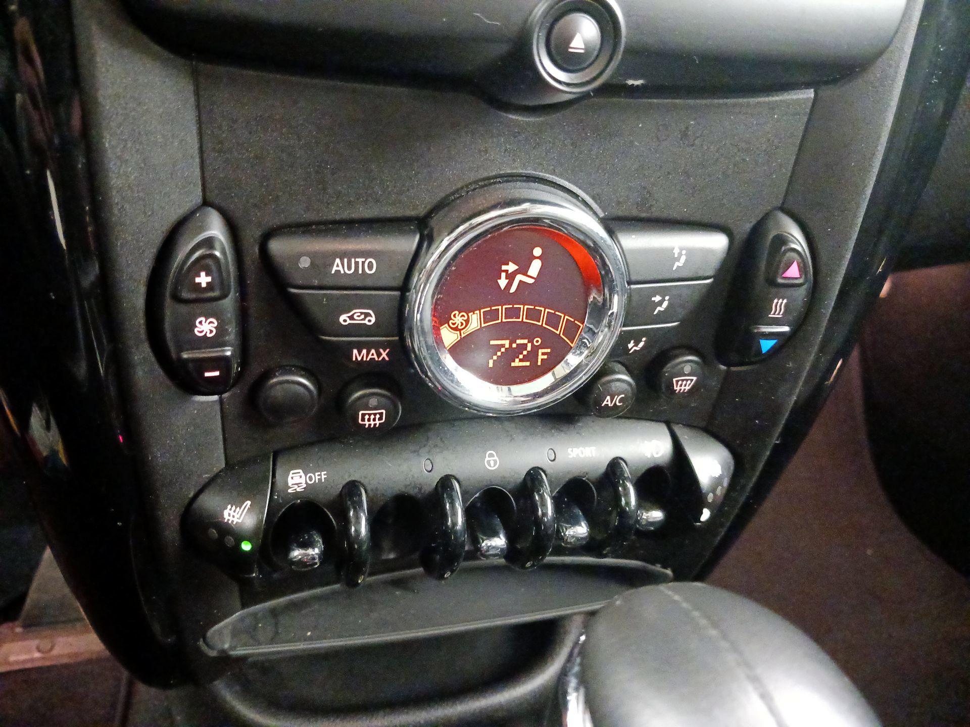 Thumbnail: 2016 MINI Cooper Countryman - 15