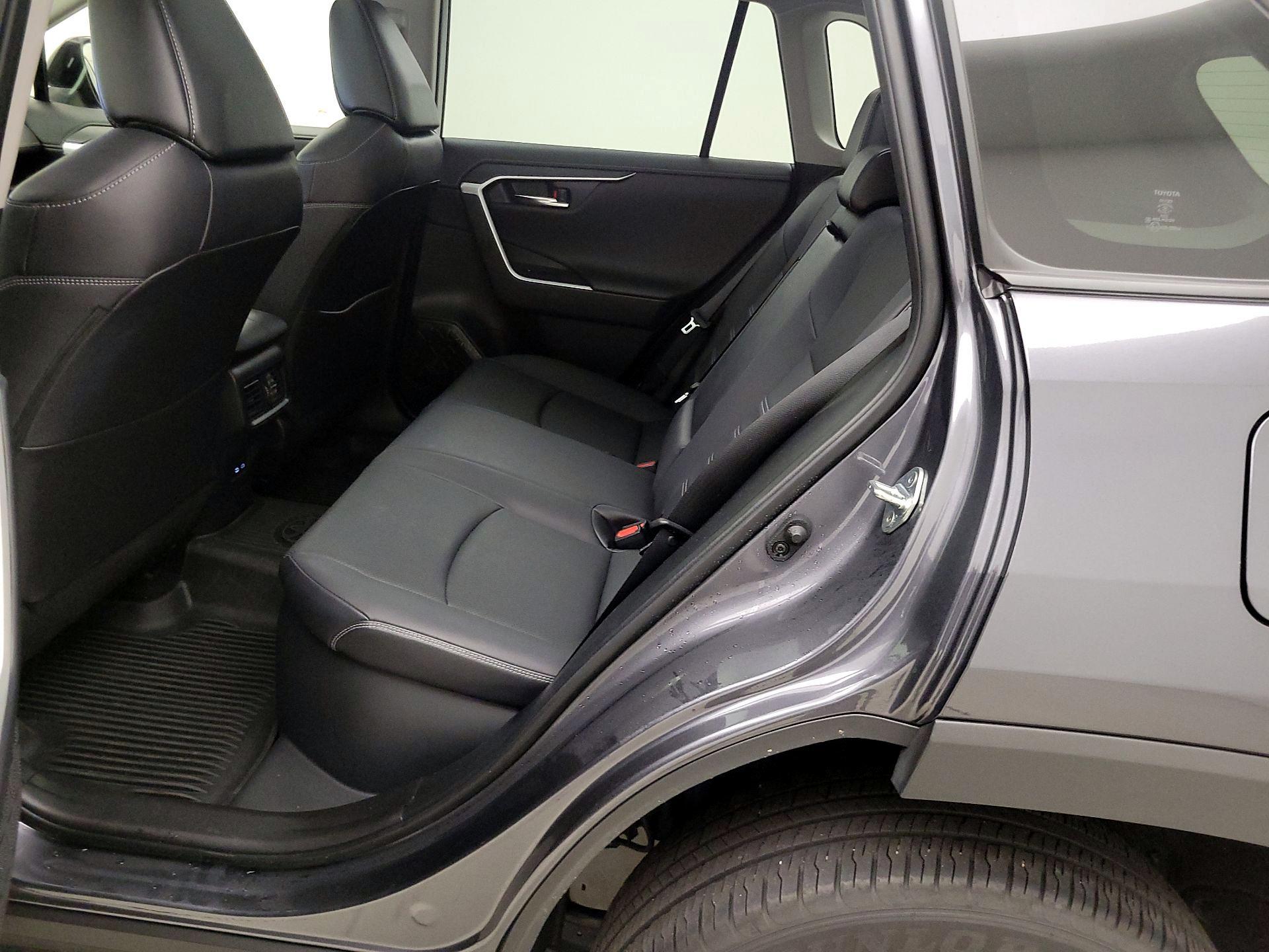 Thumbnail: 2023 Toyota RAV4 - 20