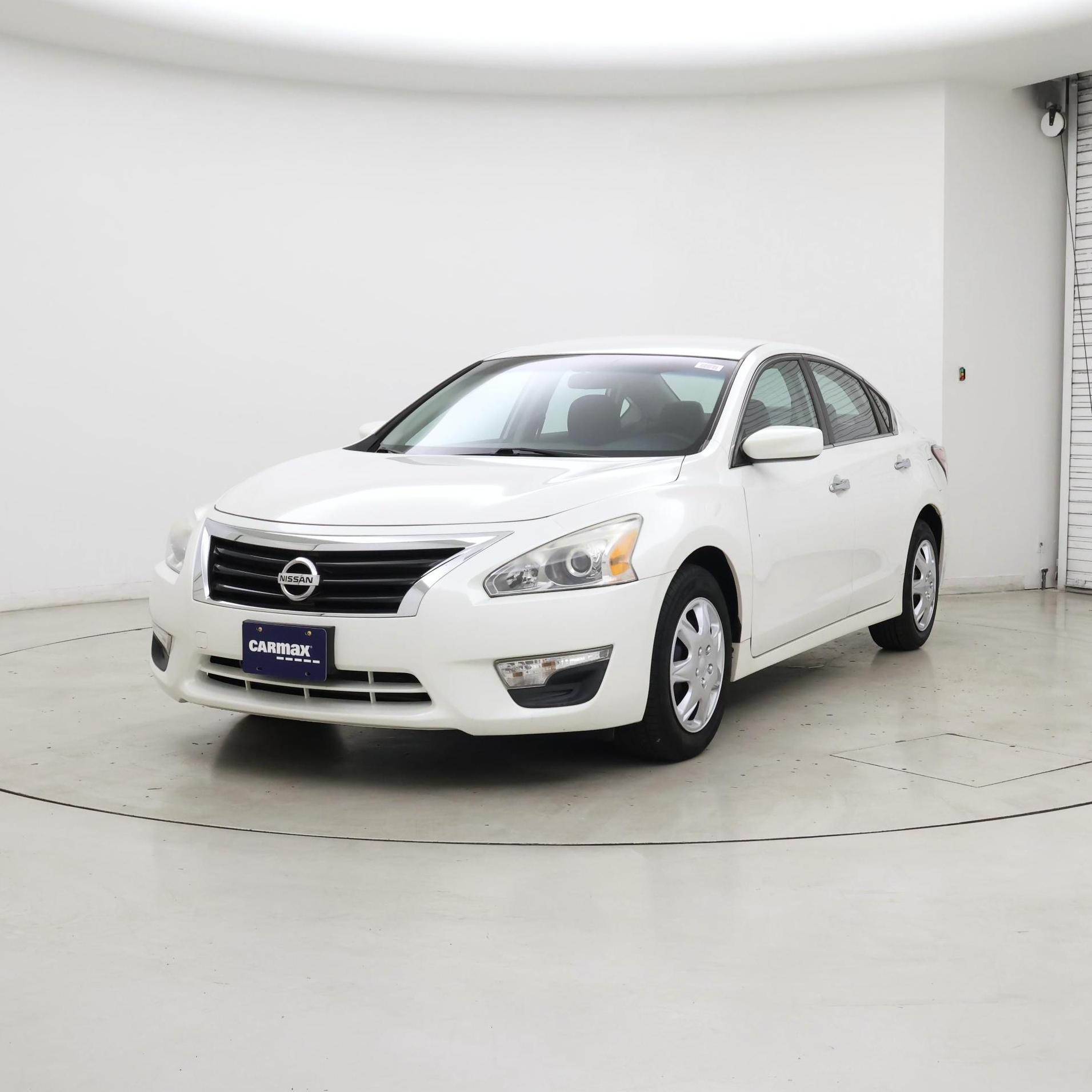 Thumbnail: 2015 Nissan Altima - 4