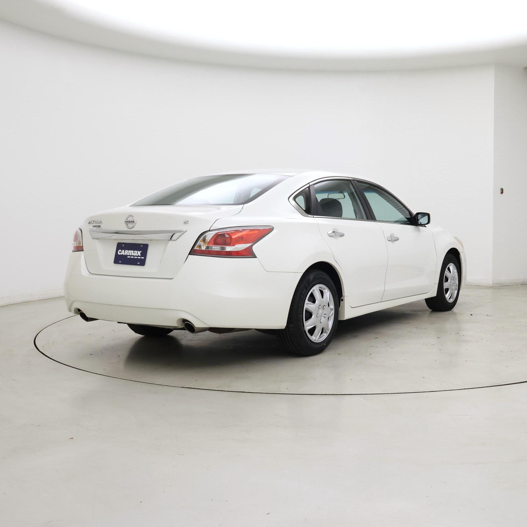 Thumbnail: 2015 Nissan Altima - 8