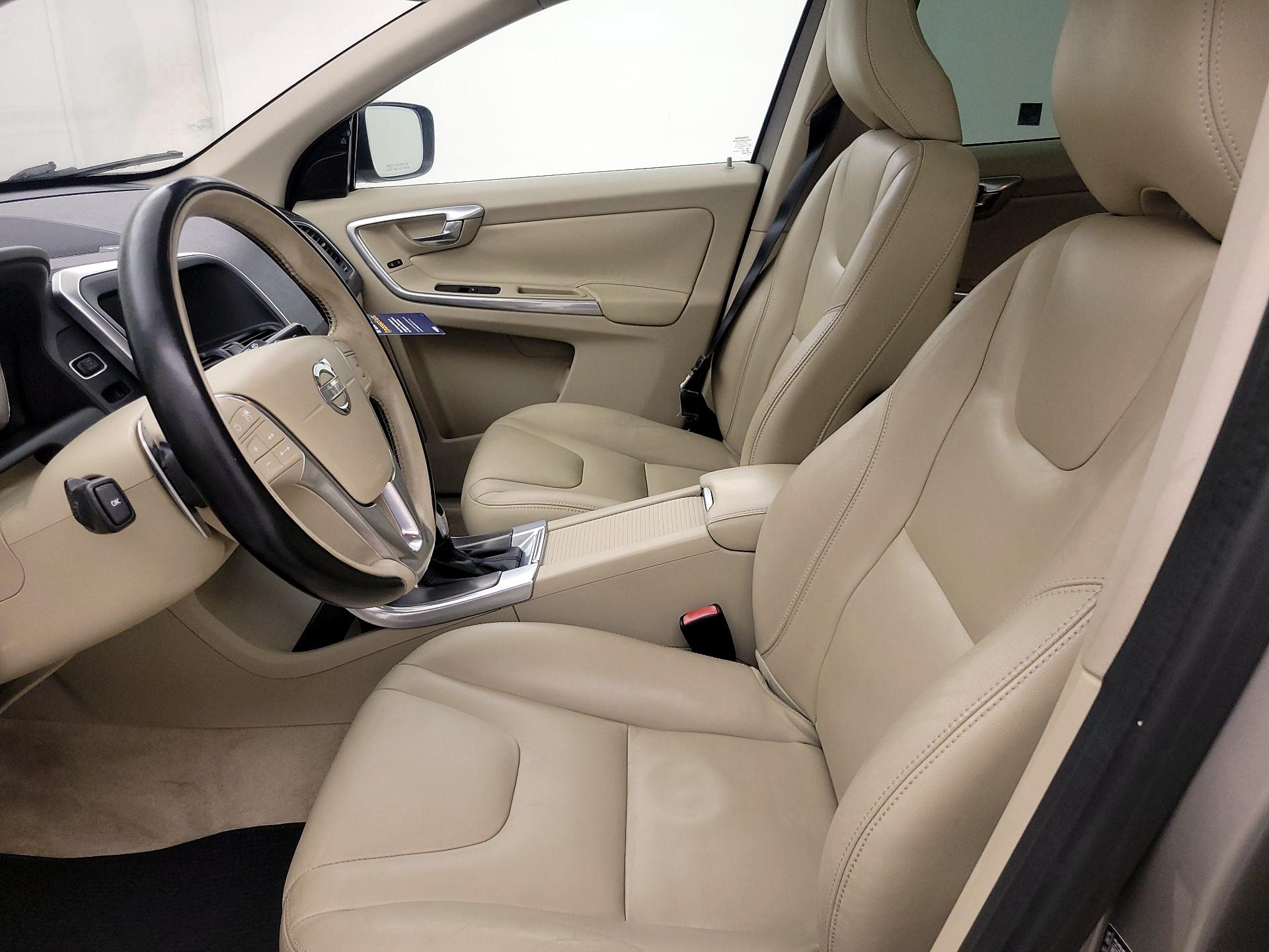 Thumbnail: 2015 Volvo XC60 - 11