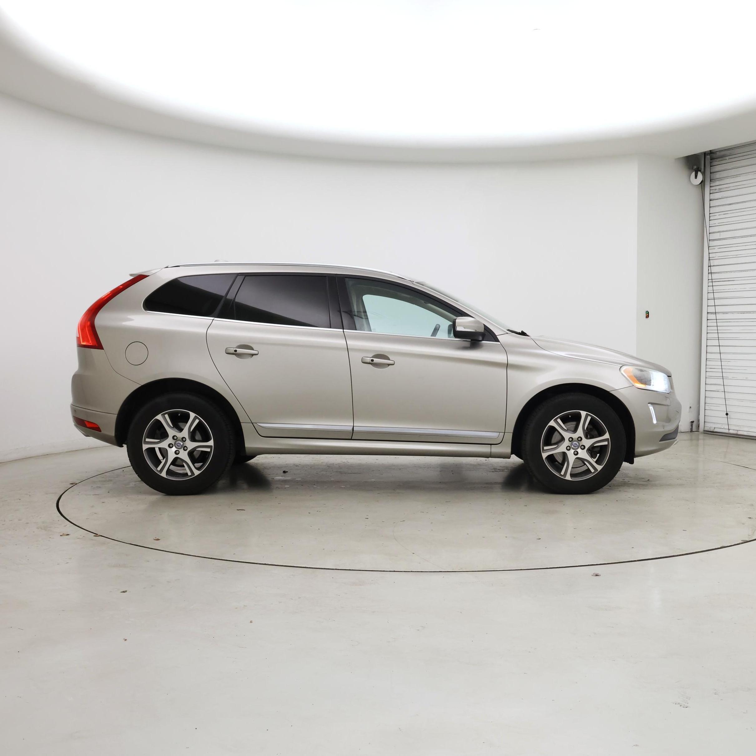 Thumbnail: 2015 Volvo XC60 - 7